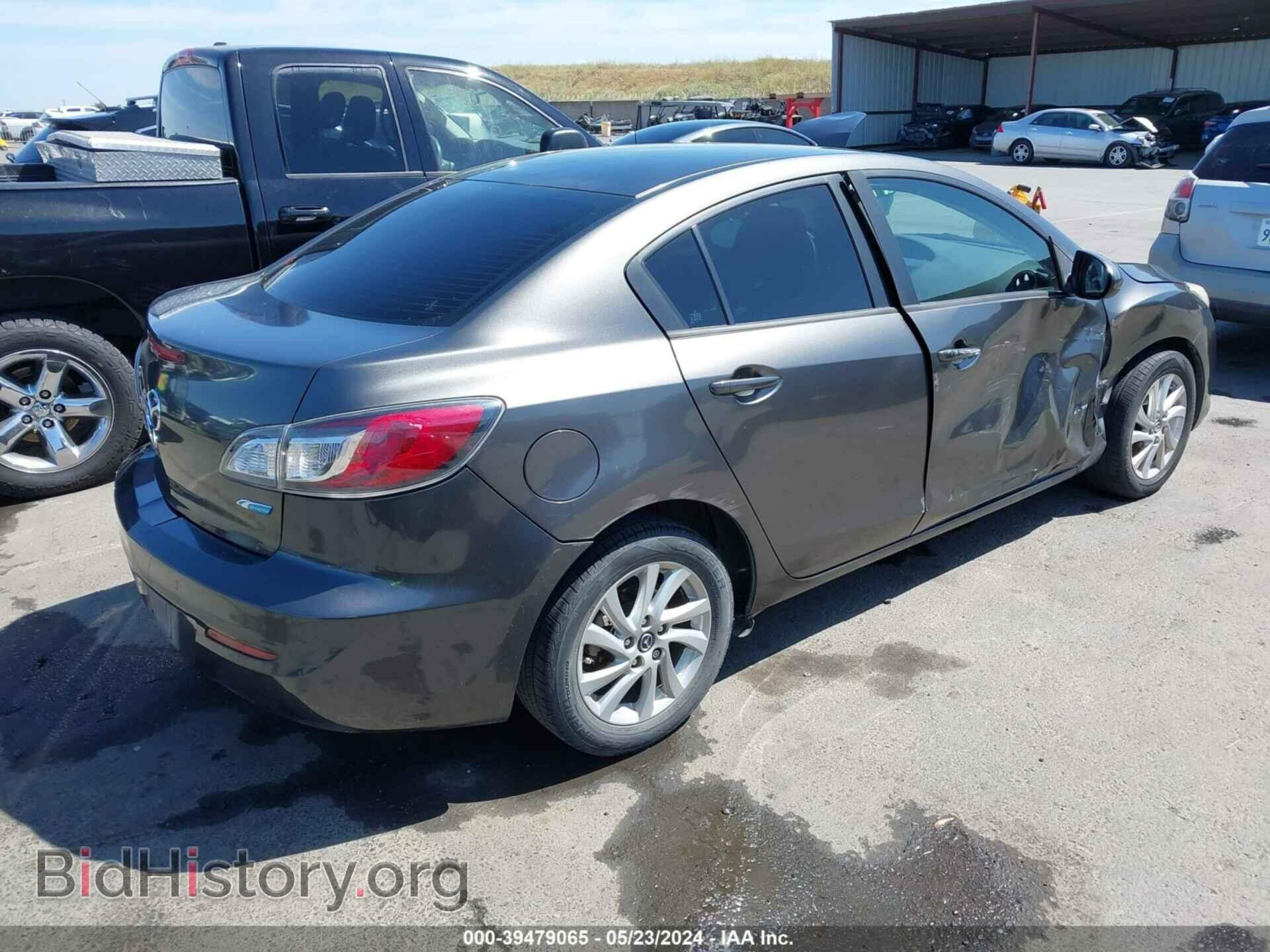 2013 MAZDA MAZDA3 - VIN: JM1BL1V81D1713851 - Фото 4