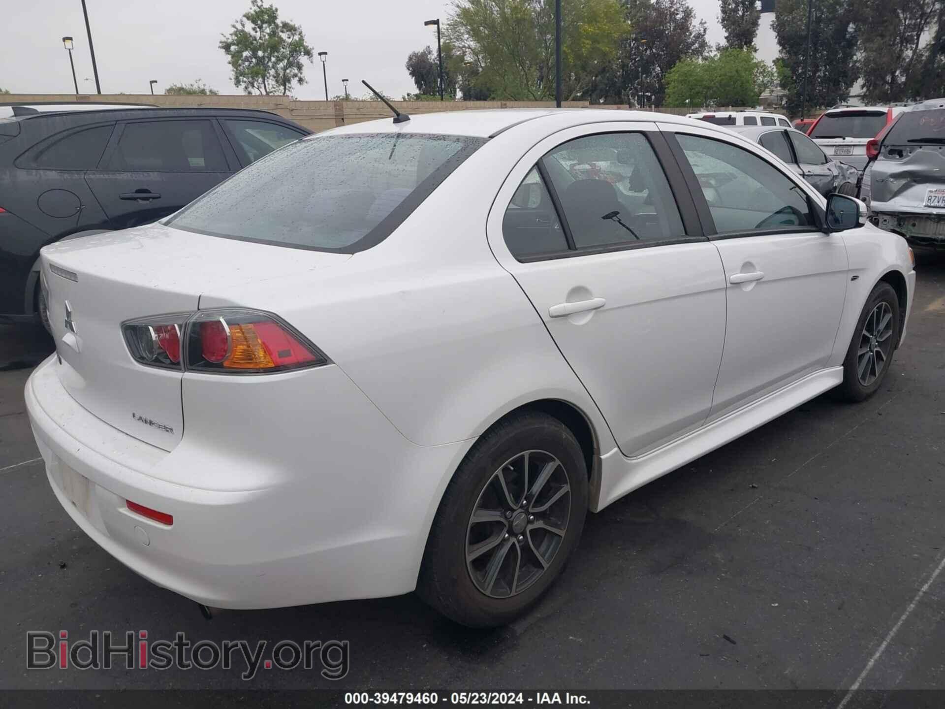 2017 MITSUBISHI LANCER - VIN: JA32U2FU4HU010570 - Фото 4