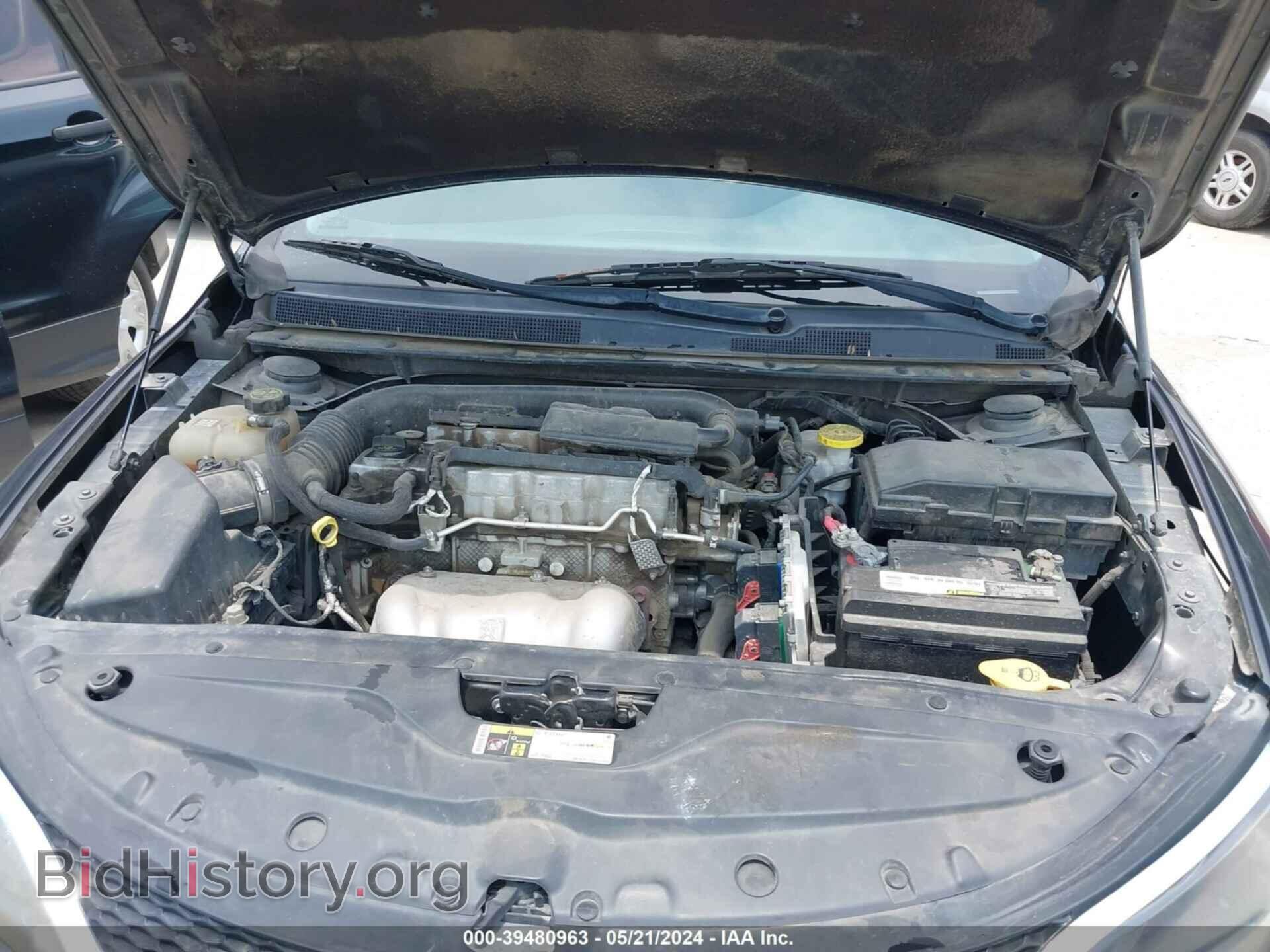 2016 CHRYSLER 200 - VIN: 1C3CCCAB6GN172539 - Фото 10