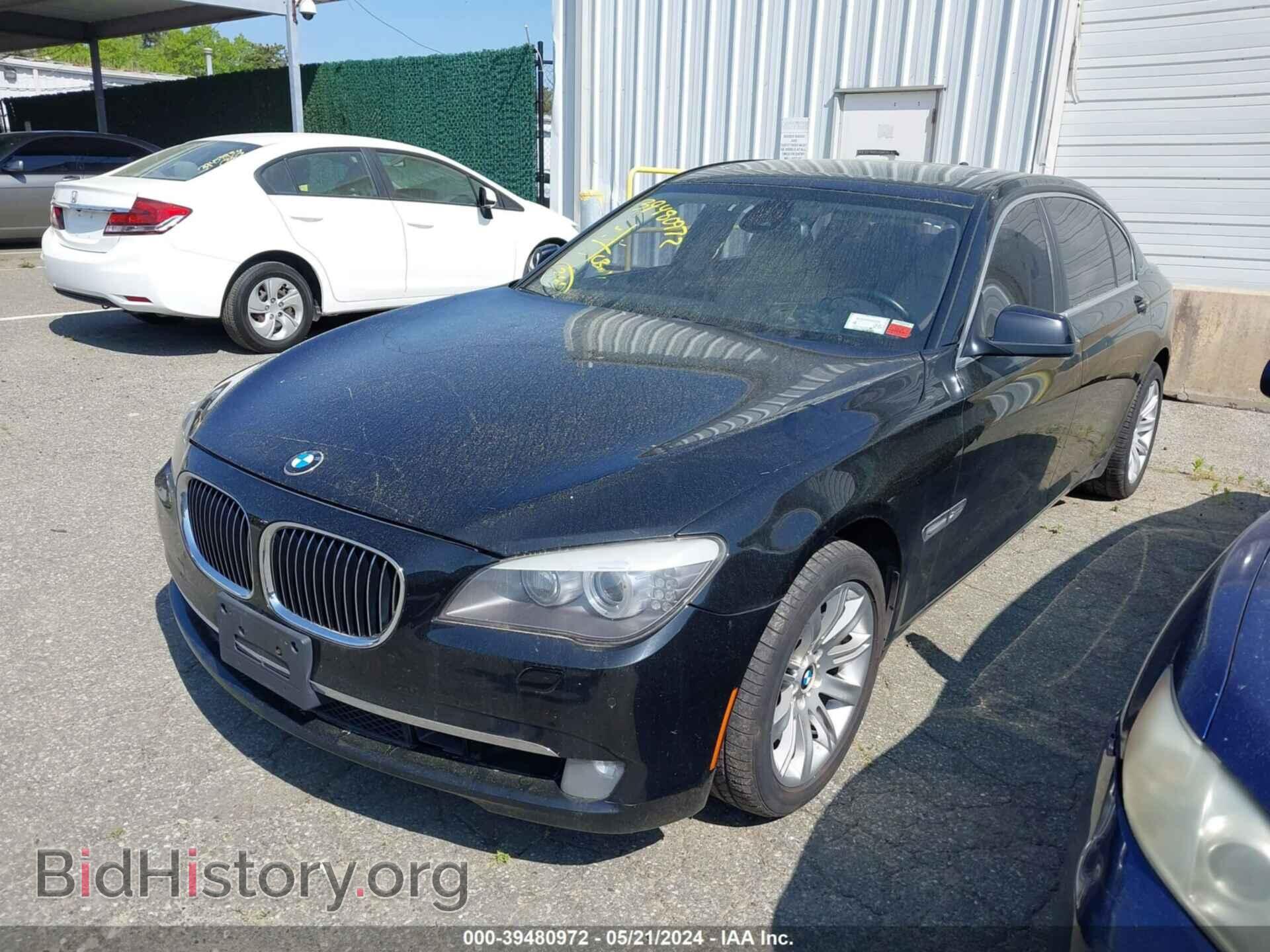 2011 BMW 750LI - VIN: WBAKC8C52BC433002 - Фото 2