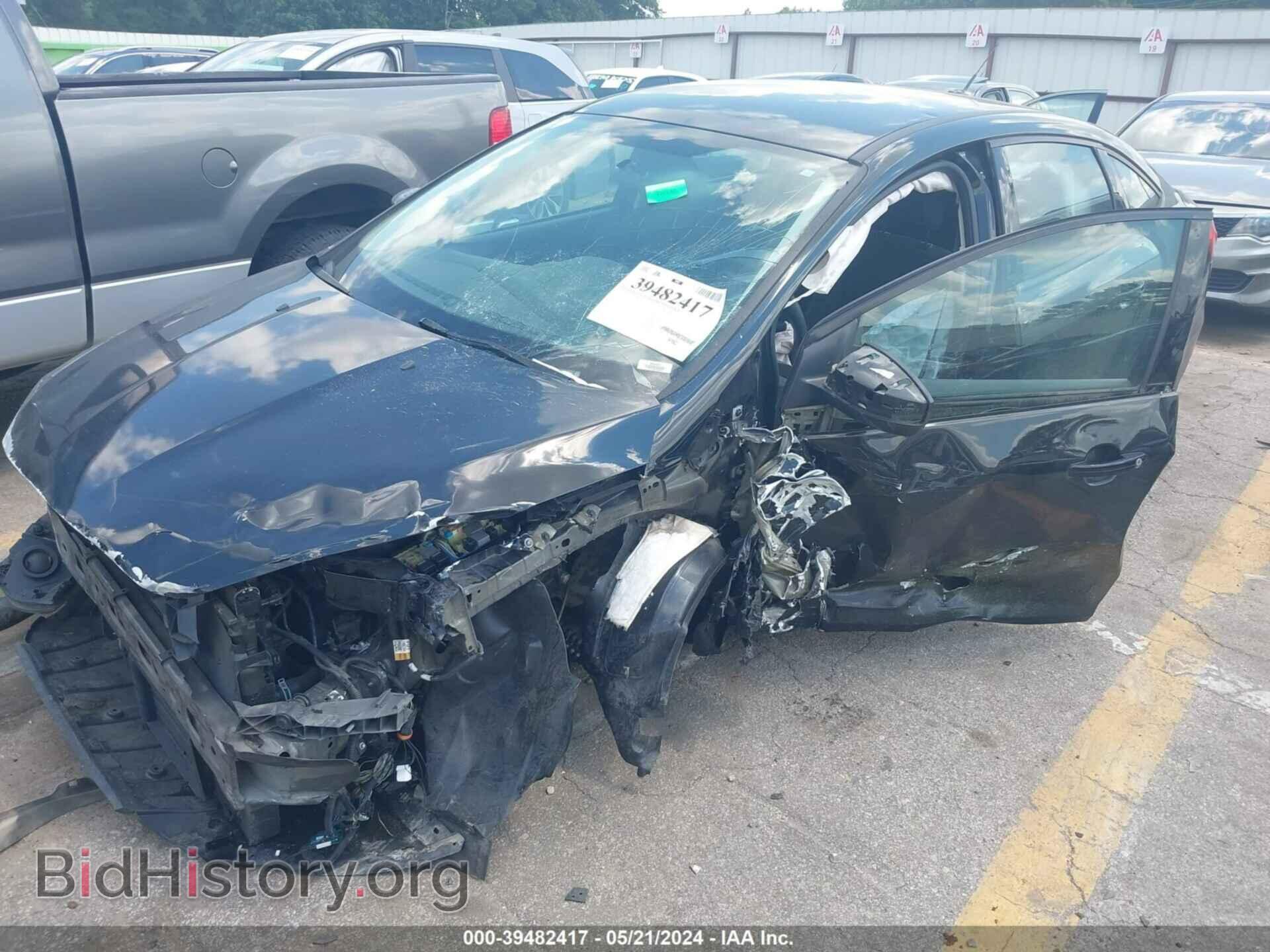 2018 FORD FOCUS - VIN: 1FADP3FE4JL242832 - Фото 2