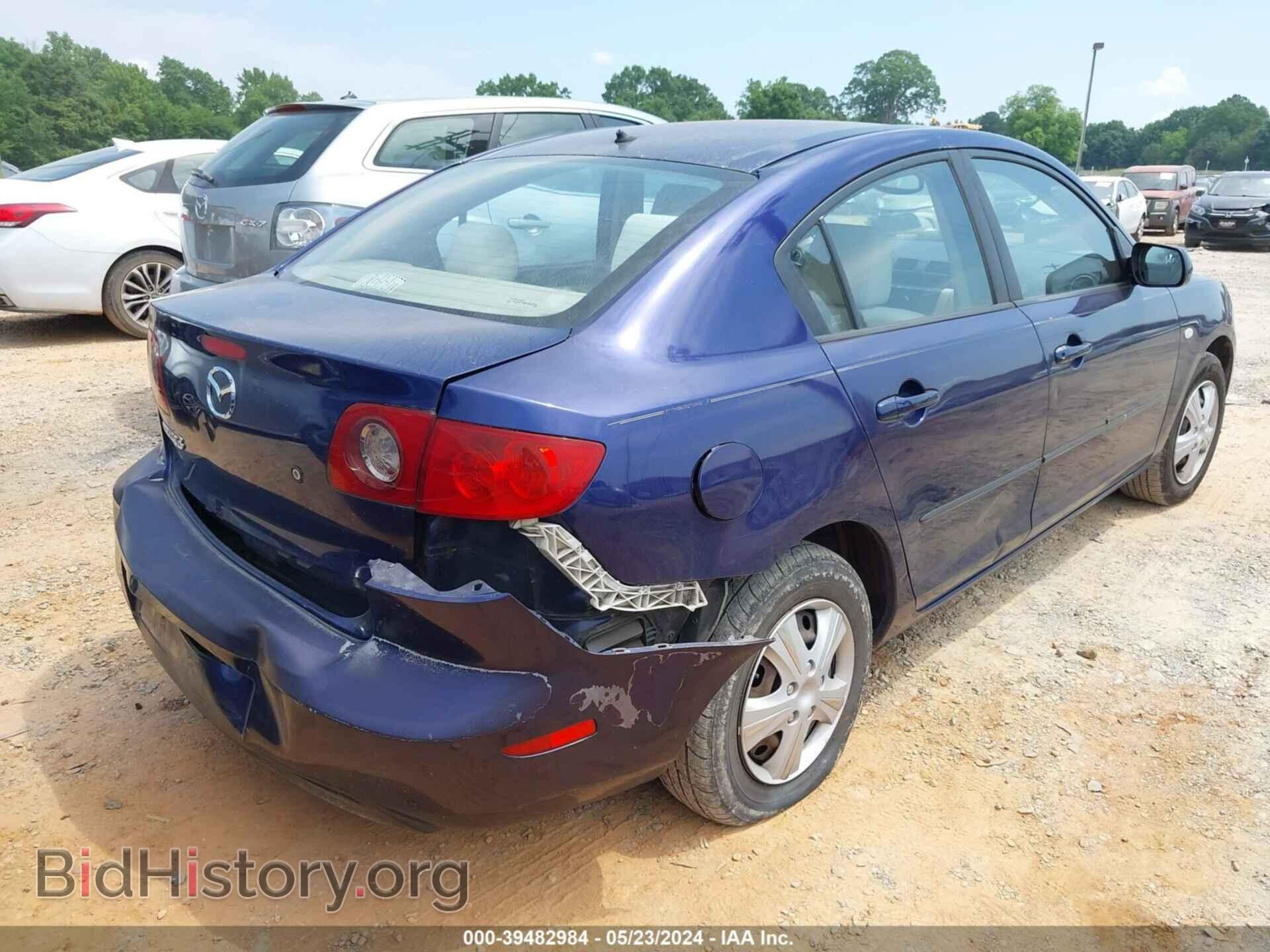 2006 MAZDA MAZDA3 - VIN: JM1BK32F061437666 - Фото 4