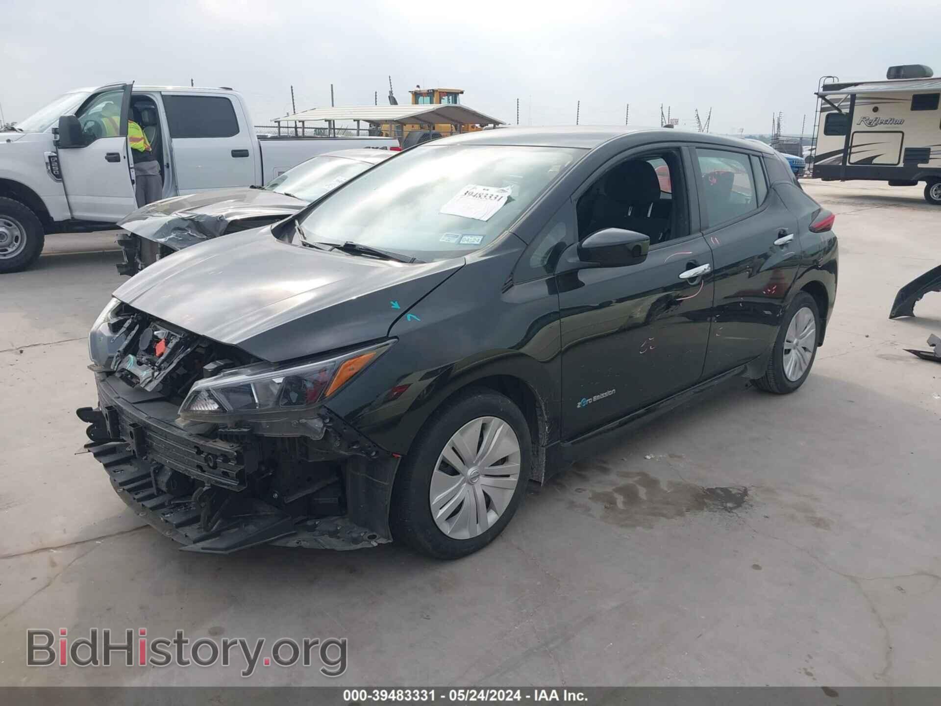 2018 NISSAN LEAF - VIN: 1N4AZ1CP3JC303322 - Фото 2