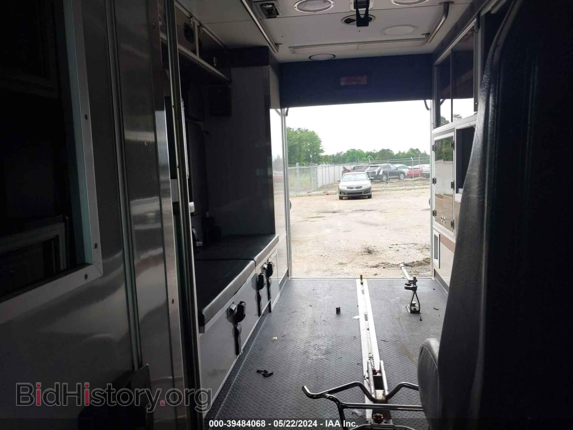 2011 FORD E-450 CUTAWAY - VIN: 1FDXE4FS1BDA45603 - Фото 6