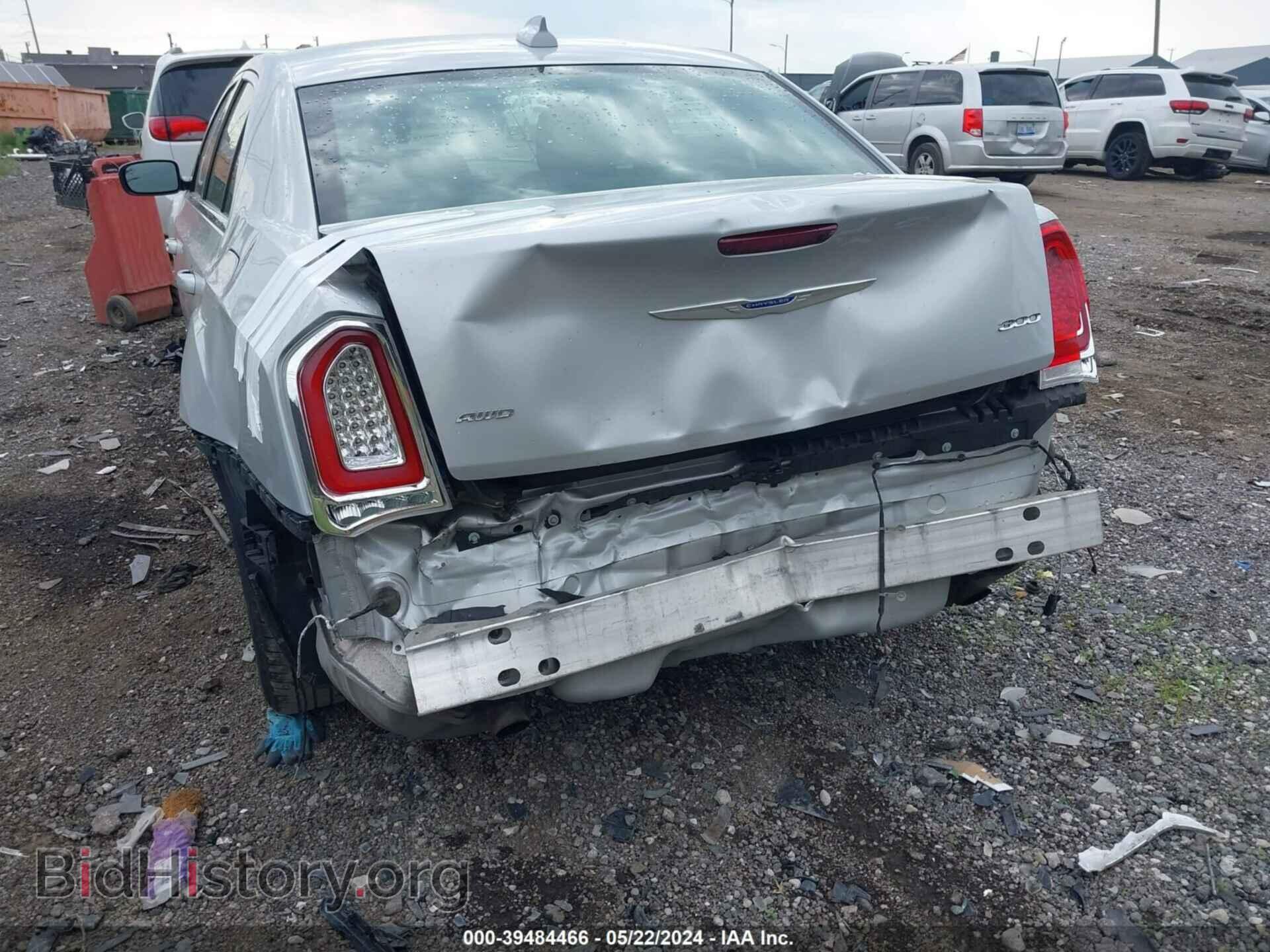 2019 CHRYSLER 300 - VIN: 2C3CCARG0KH698607 - Фото 6