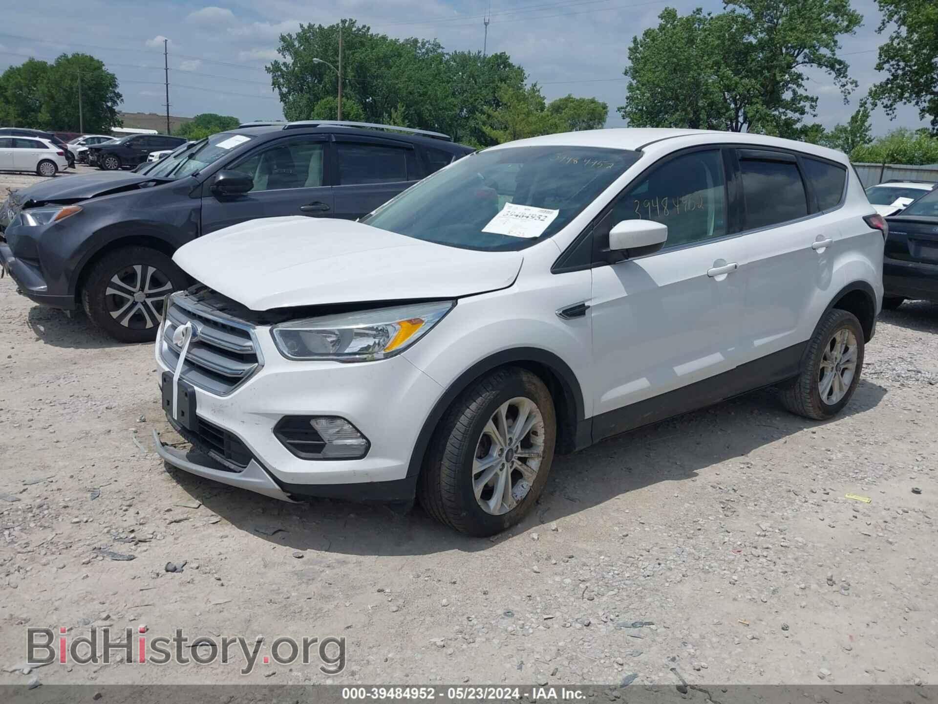 2017 FORD ESCAPE - VIN: 1FMCU9GDXHUD77854 - Фото 2