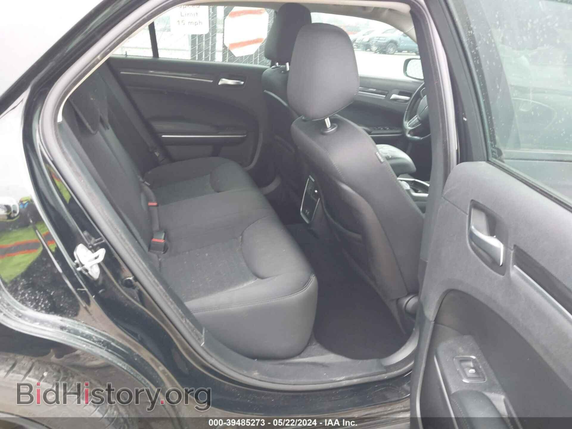 2019 CHRYSLER 300 - VIN: 2C3CCAAG8KH760833 - Фото 8
