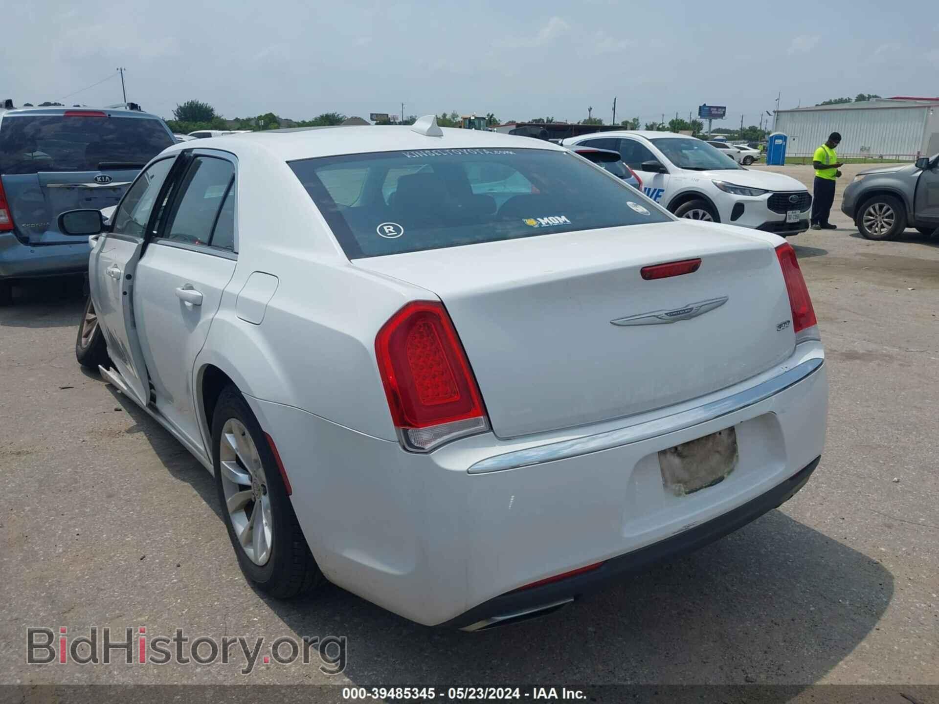 2015 CHRYSLER 300 - VIN: 2C3CCAAG5FH832982 - Фото 3