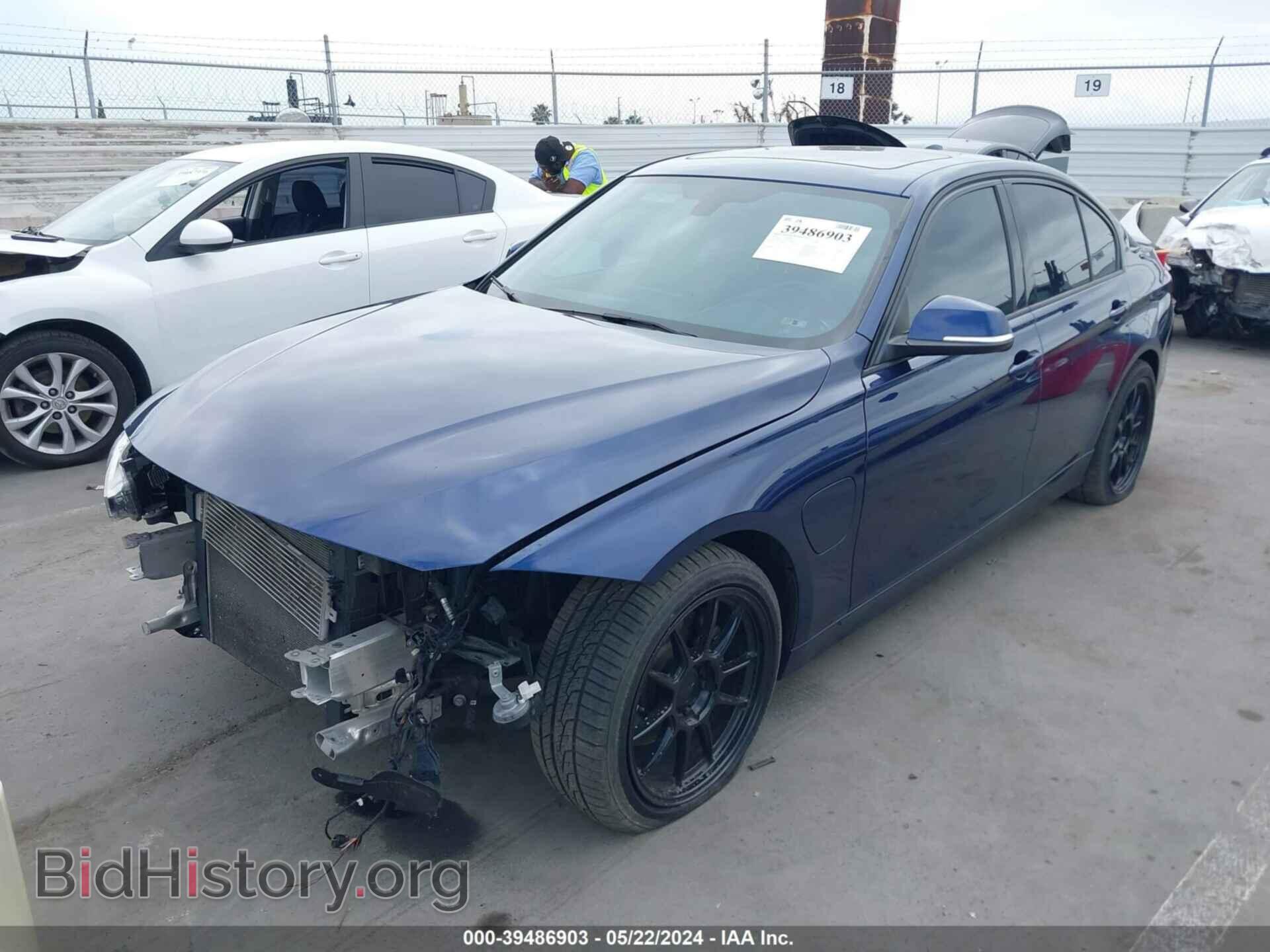 2018 BMW 330E - VIN: WBA8E1C5XJA159487 - Фото 2