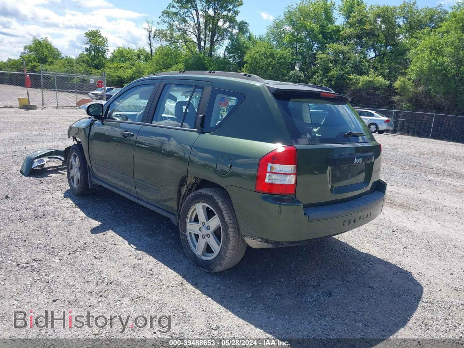 2008 JEEP COMPASS - VIN: 1J8FT47088D714924 - Фото 3