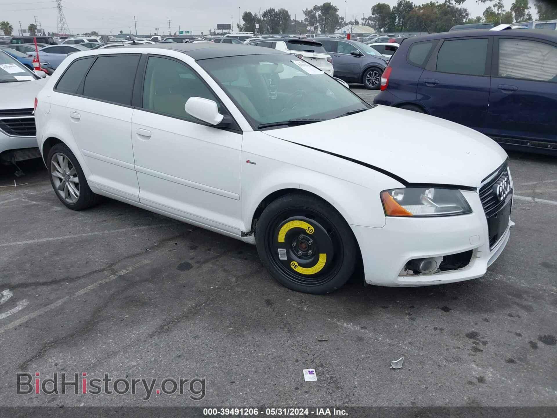 Photo WAUBEAFM4DA025409 - AUDI A3 2013