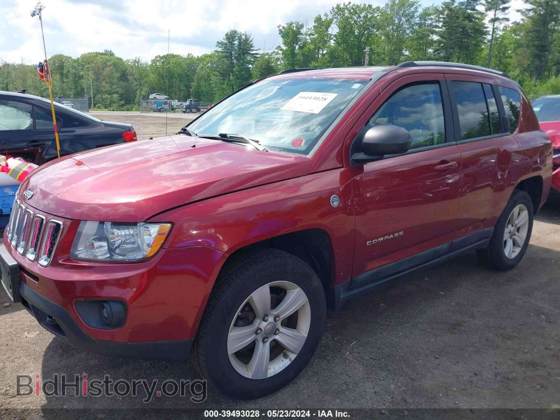 2011 JEEP COMPASS - VIN: 1J4NF1FB9BD179924 - Photo 2