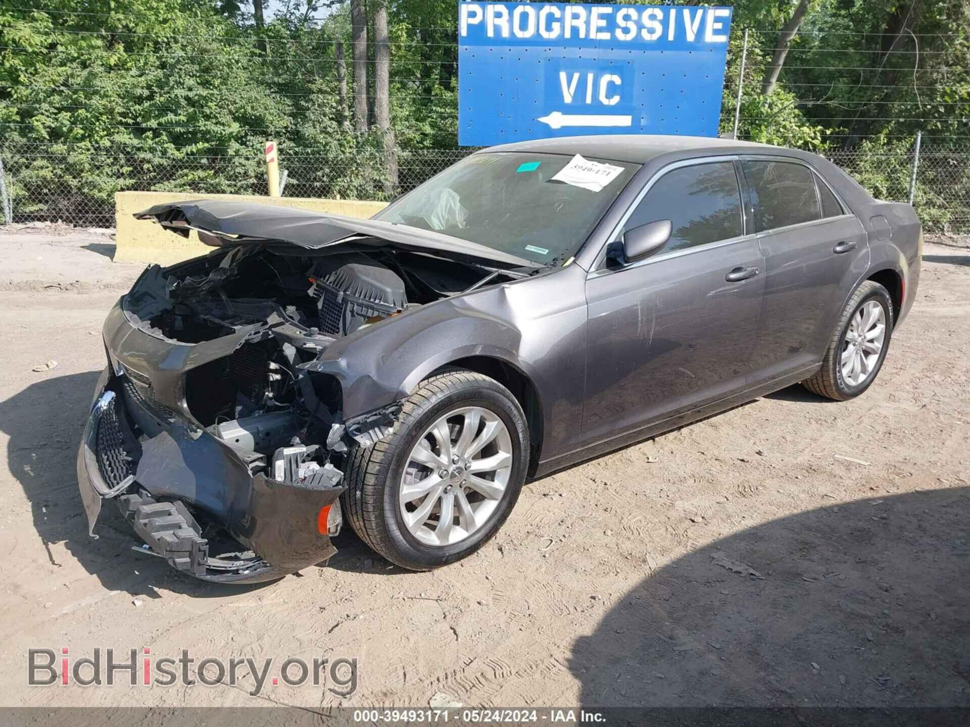 2017 CHRYSLER 300 - VIN: 2C3CCARG5HH648665 - Фото 2