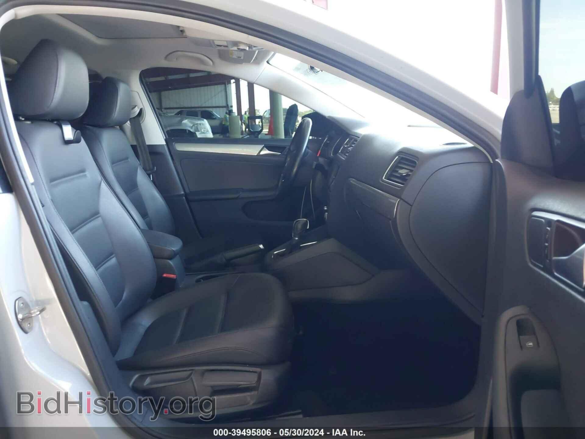 2017 VOLKSWAGEN JETTA - VIN: 3VWDB7AJ0HM381009 - Фото 5