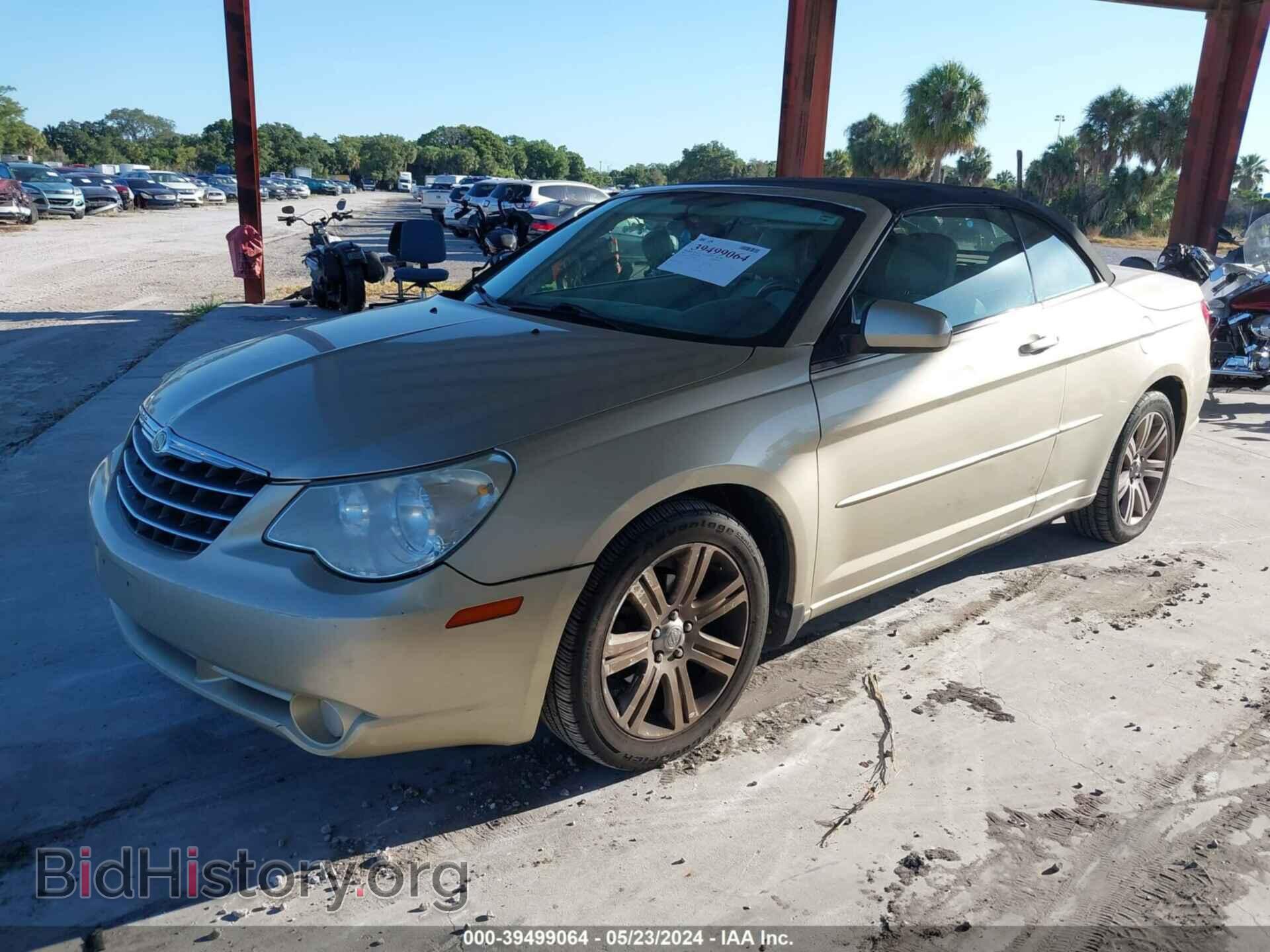 2010 CHRYSLER SEBRING - VIN: 1C3BC5ED2AN142531 - Фото 2