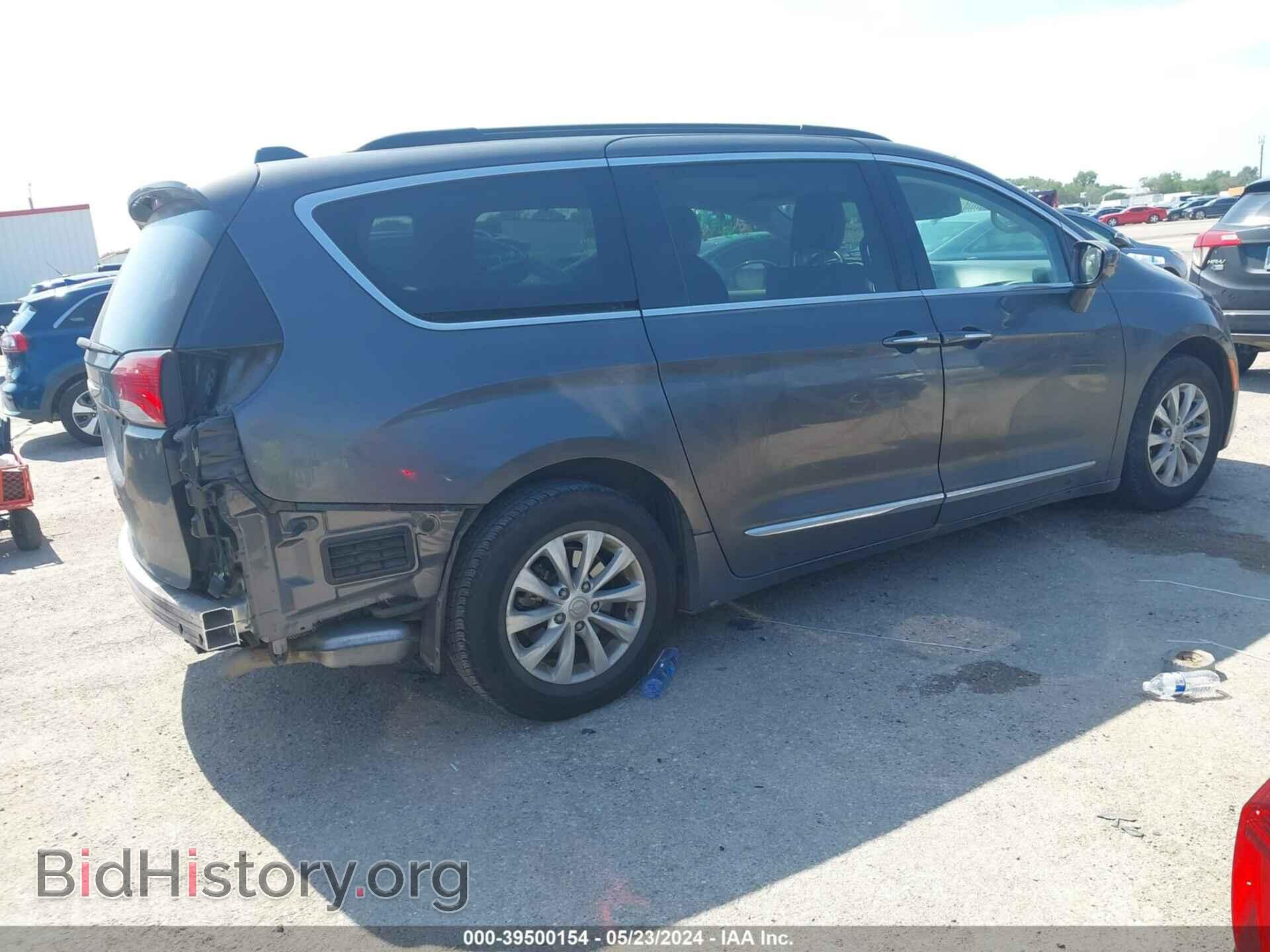 2017 CHRYSLER PACIFICA - VIN: 2C4RC1BGXHR795123 - Photo 4