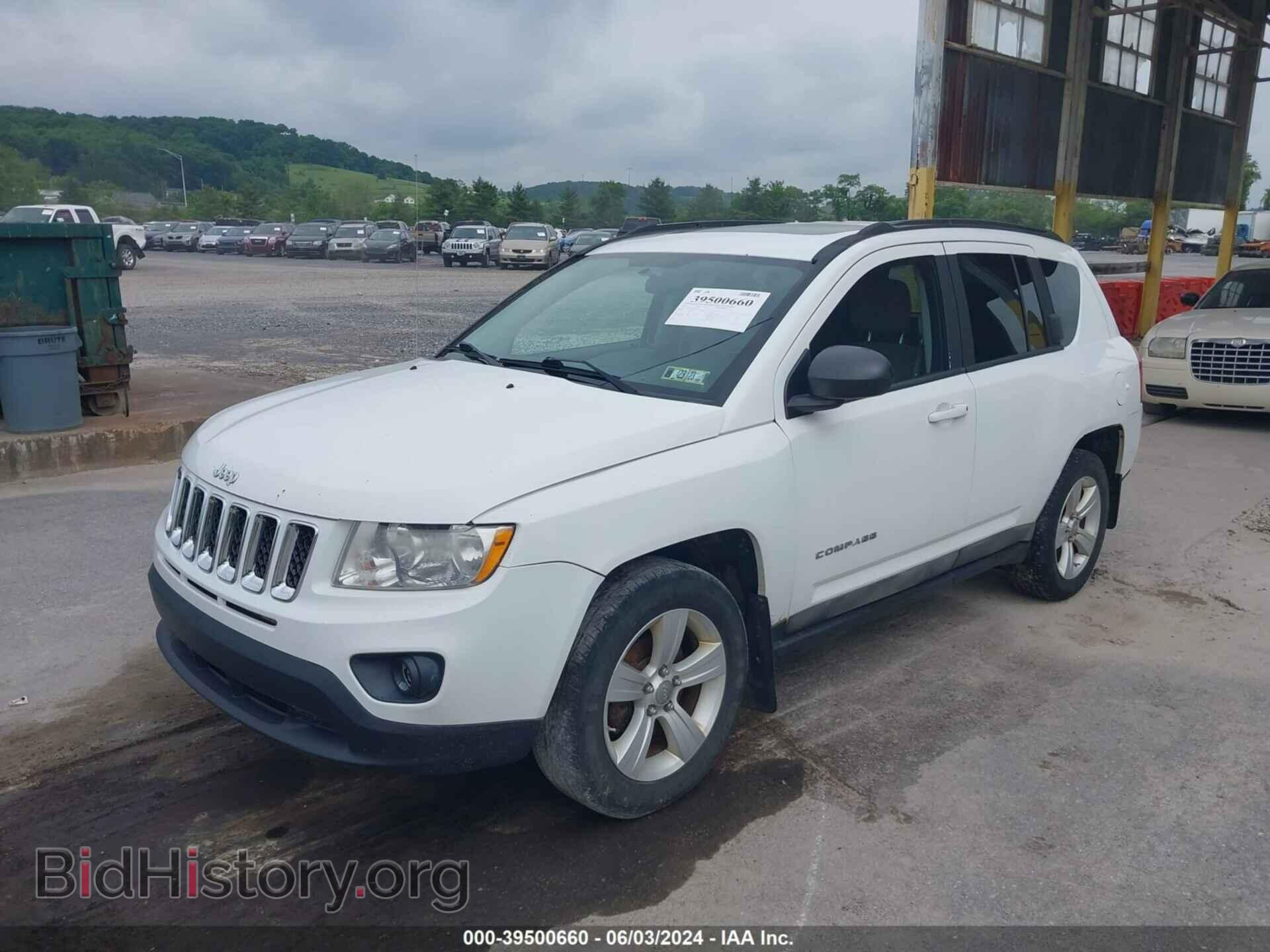 2011 JEEP COMPASS - VIN: 1J4NF1FB6BD134617 - Photo 2