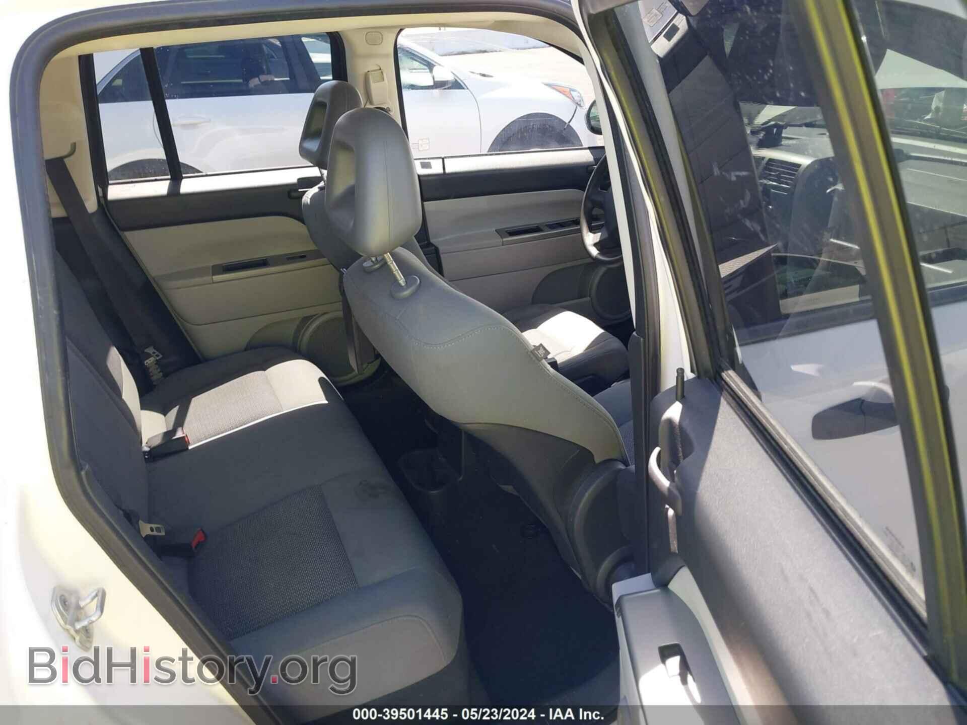2007 JEEP COMPASS - VIN: 1J8FT47WX7D146243 - Фото 8