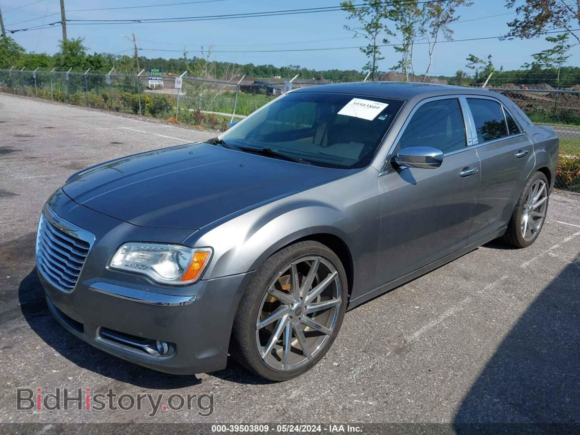 2011 CHRYSLER 300 - VIN: 2C3CA5CG8BH537363 - Фото 2