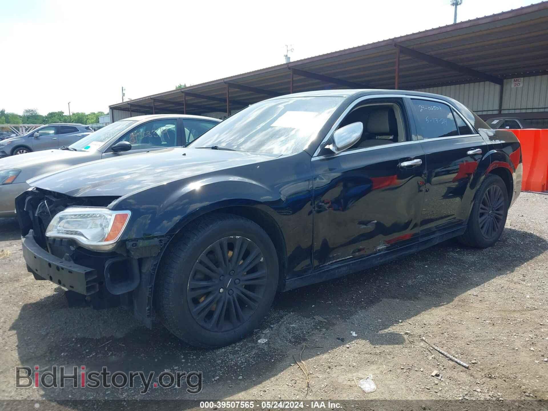2013 CHRYSLER 300C - VIN: 2C3CCASG3DH544941 - Фото 2