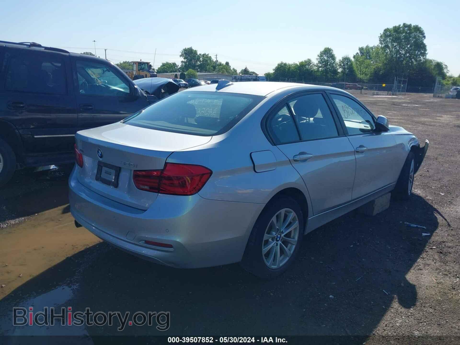 2016 BMW 320I - VIN: WBA8E5G54GNU19966 - Фото 4