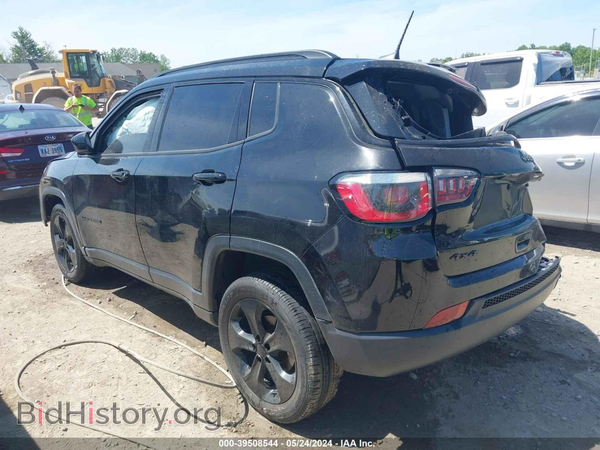 2019 JEEP COMPASS - VIN: 3C4NJDBB7KT621167 - Фото 3