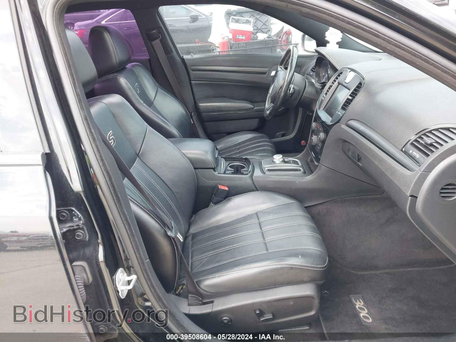 2016 CHRYSLER 300 - VIN: 2C3CCAGG9GH244477 - Фото 5