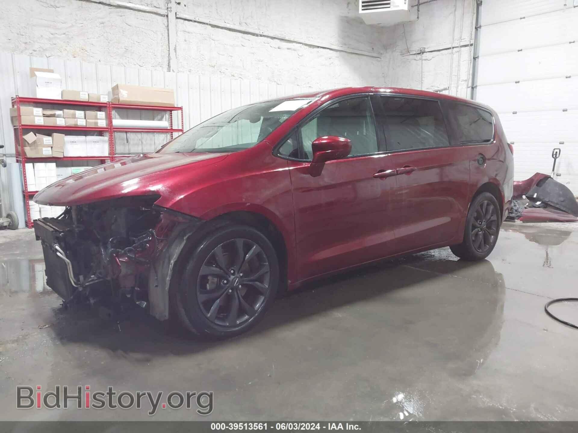 2018 CHRYSLER PACIFICA - VIN: 2C4RC1FG0JR197994 - Фото 2