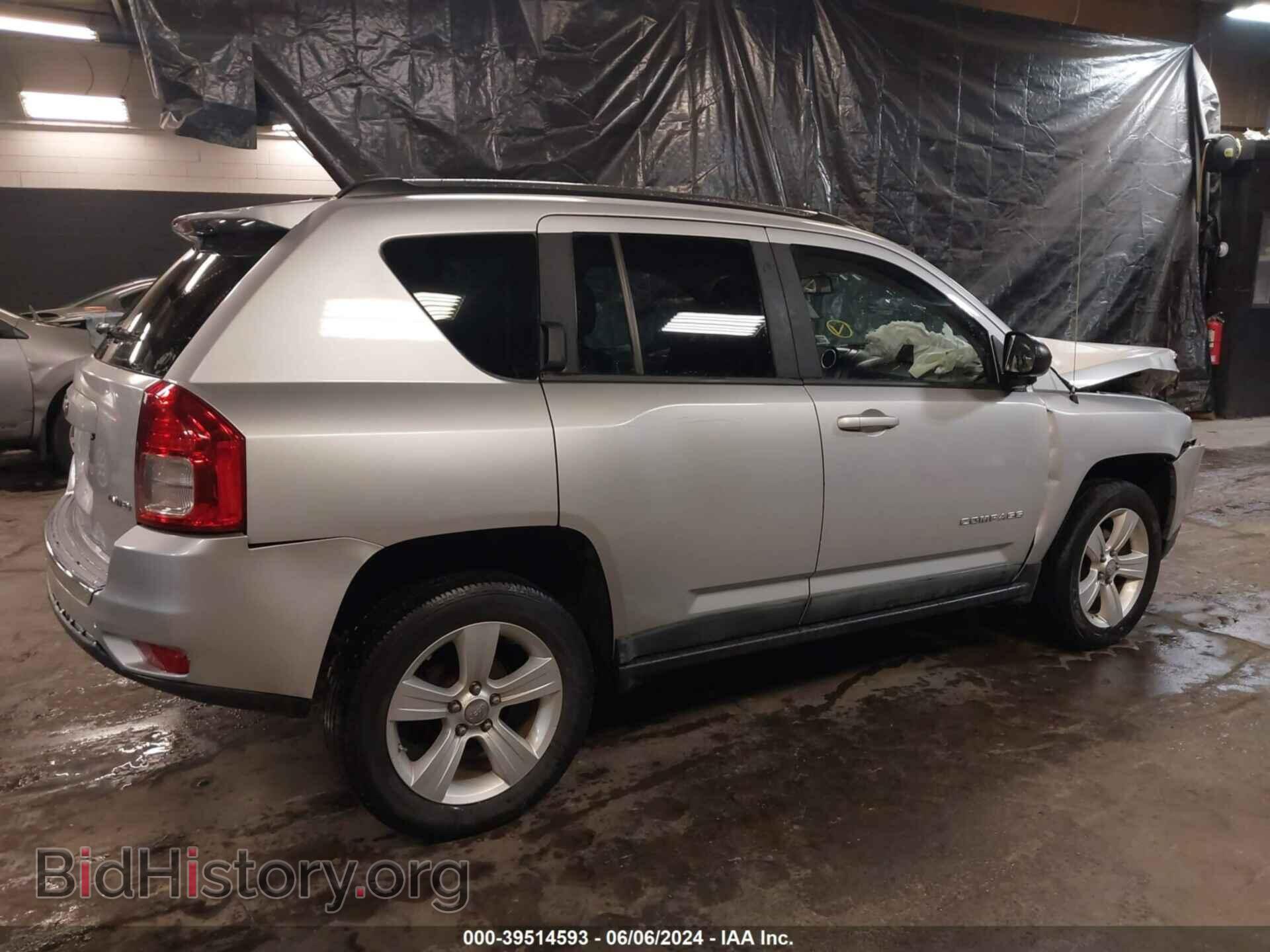 2011 JEEP COMPASS - VIN: 1J4NF5FB8BD275938 - Photo 4