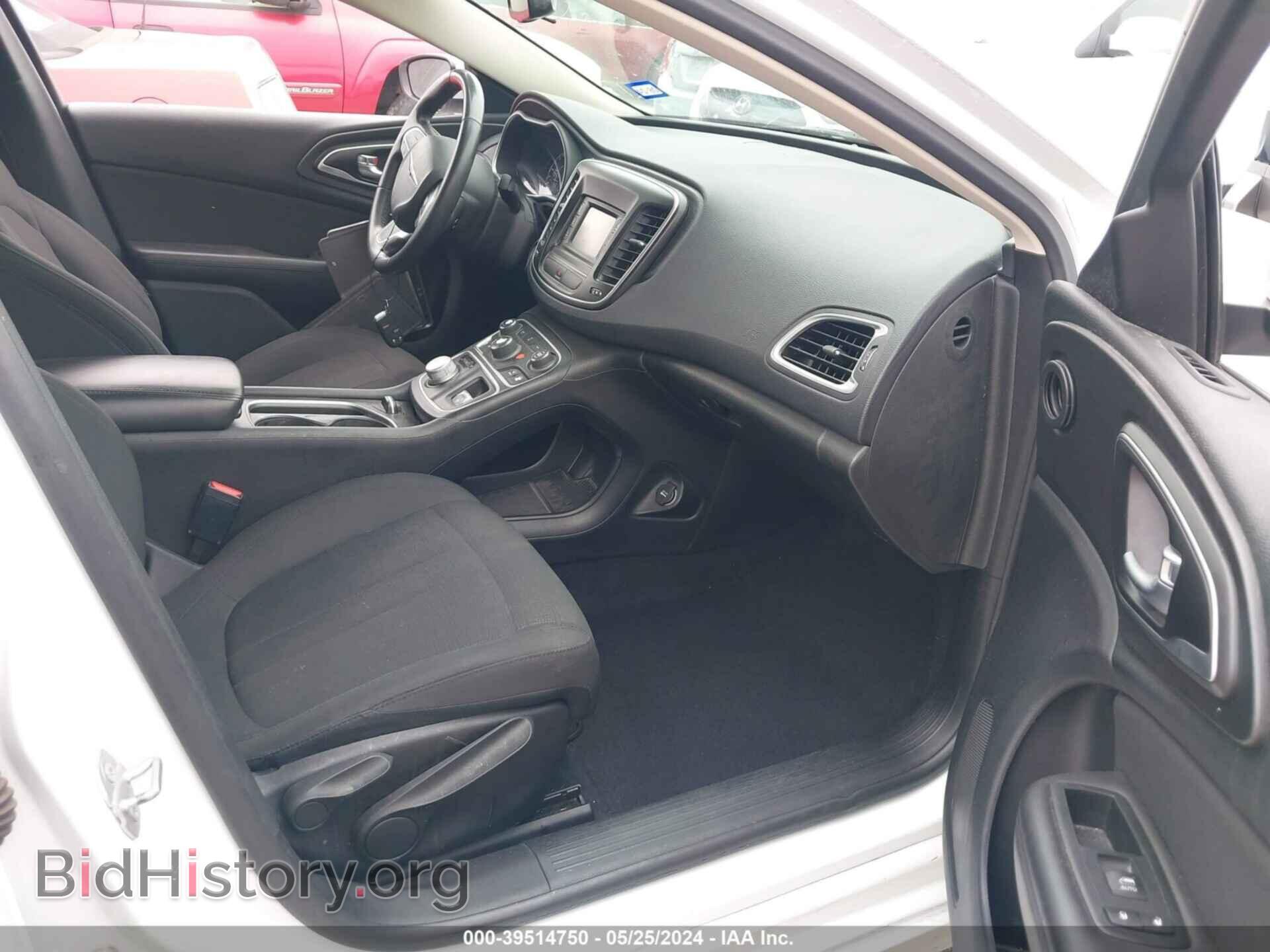2016 CHRYSLER 200 - VIN: 1C3CCCAB7GN110826 - Фото 5
