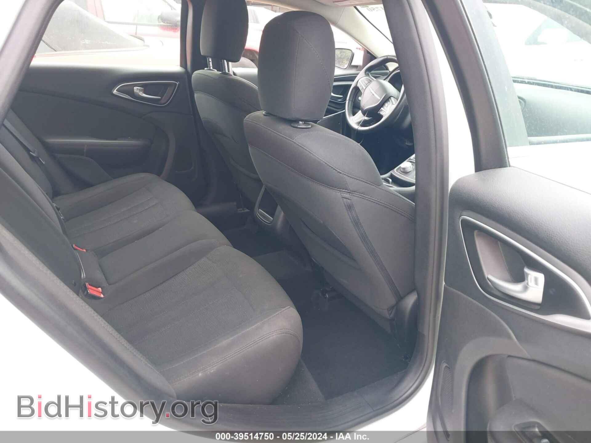 2016 CHRYSLER 200 - VIN: 1C3CCCAB7GN110826 - Фото 8
