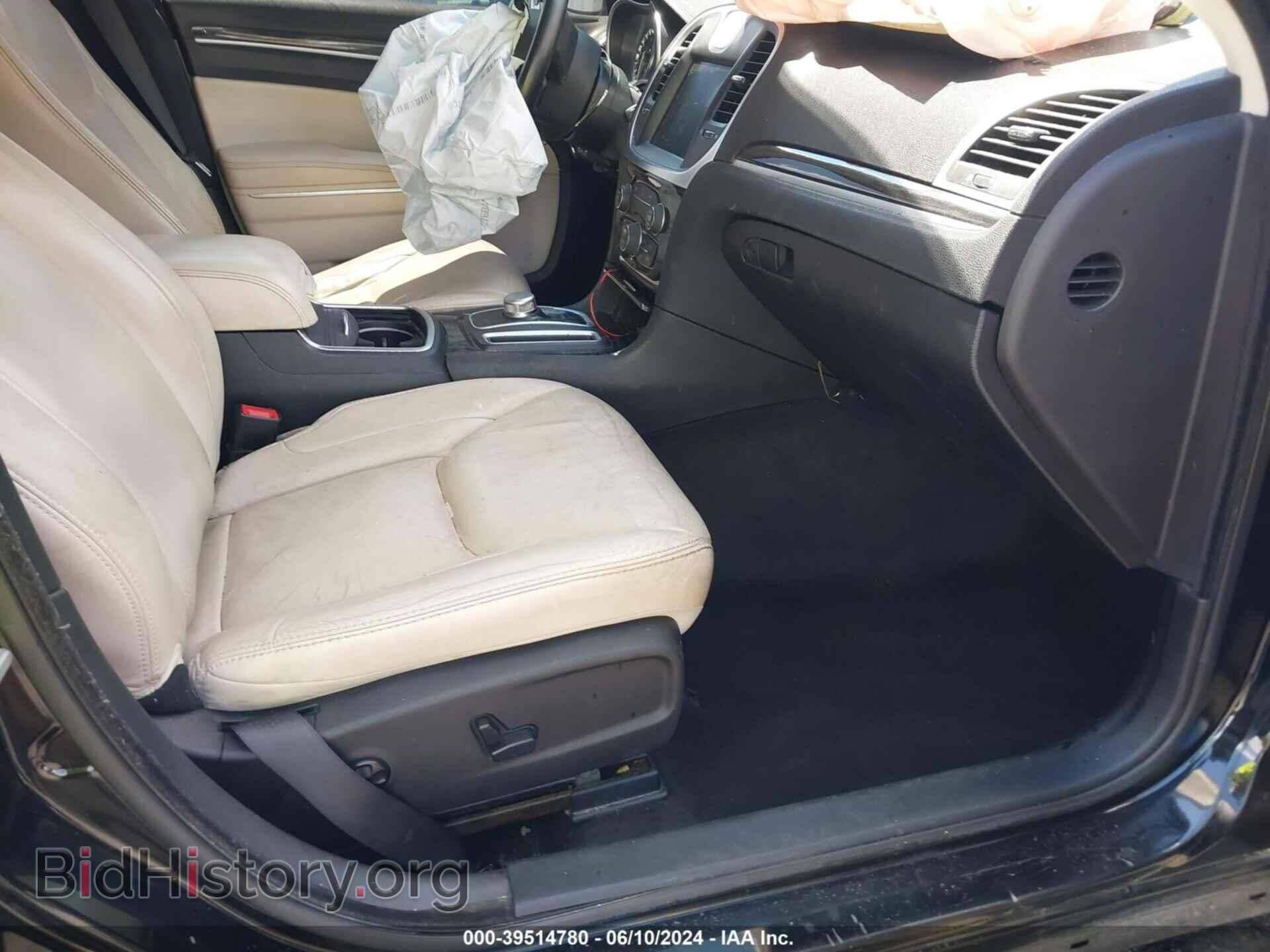 2016 CHRYSLER 300 - VIN: 2C3CCAAG0GH260737 - Фото 5
