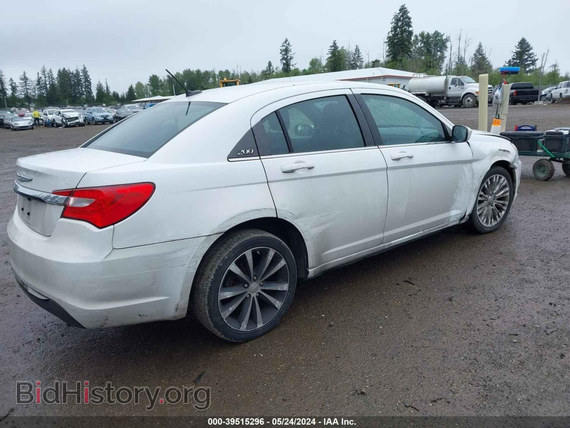2013 CHRYSLER 200 - VIN: 1C3CCBAB7DN671470 - Фото 4