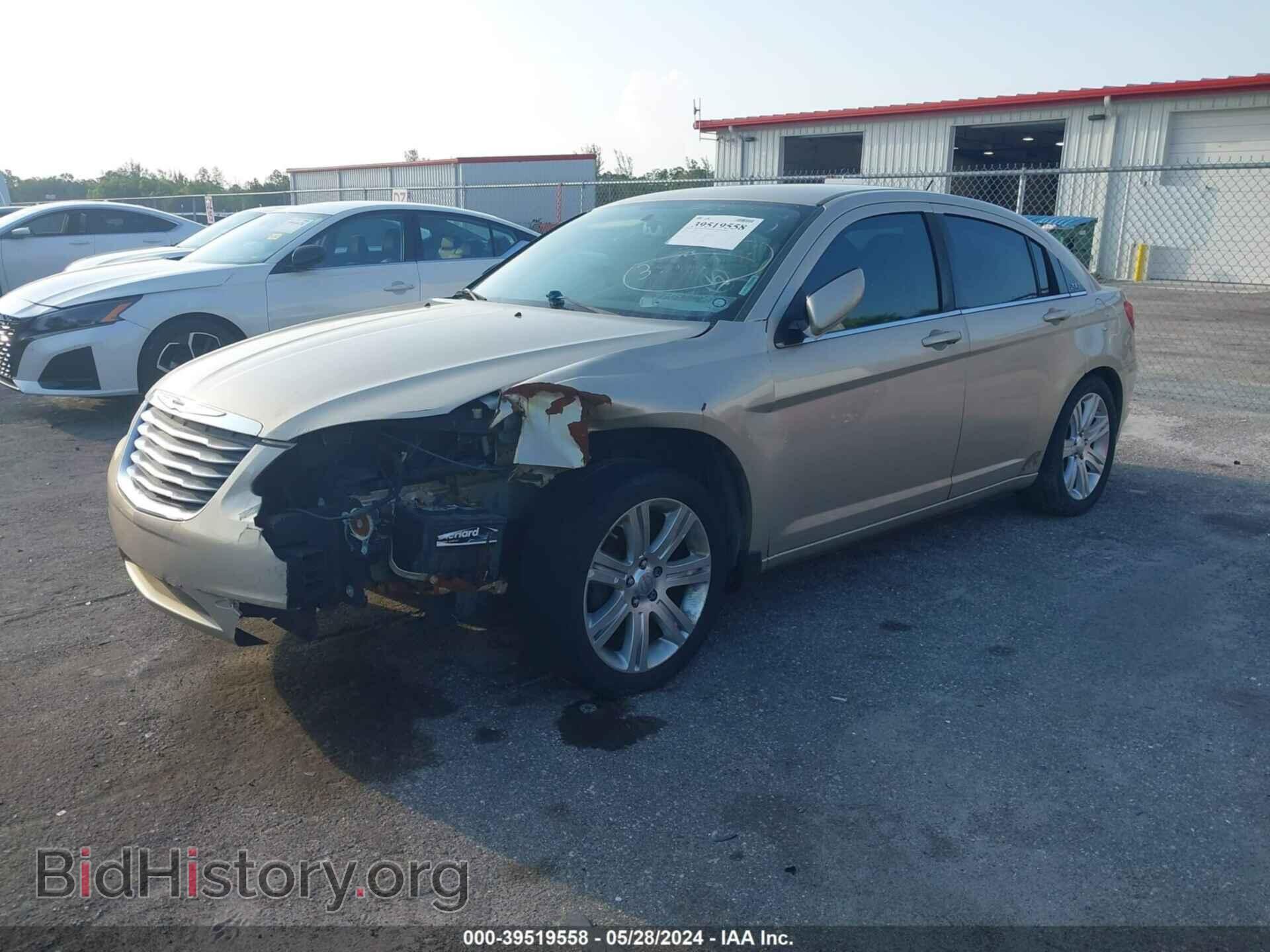 2014 CHRYSLER 200 - VIN: 1C3CCBBB3EN120632 - Фото 2