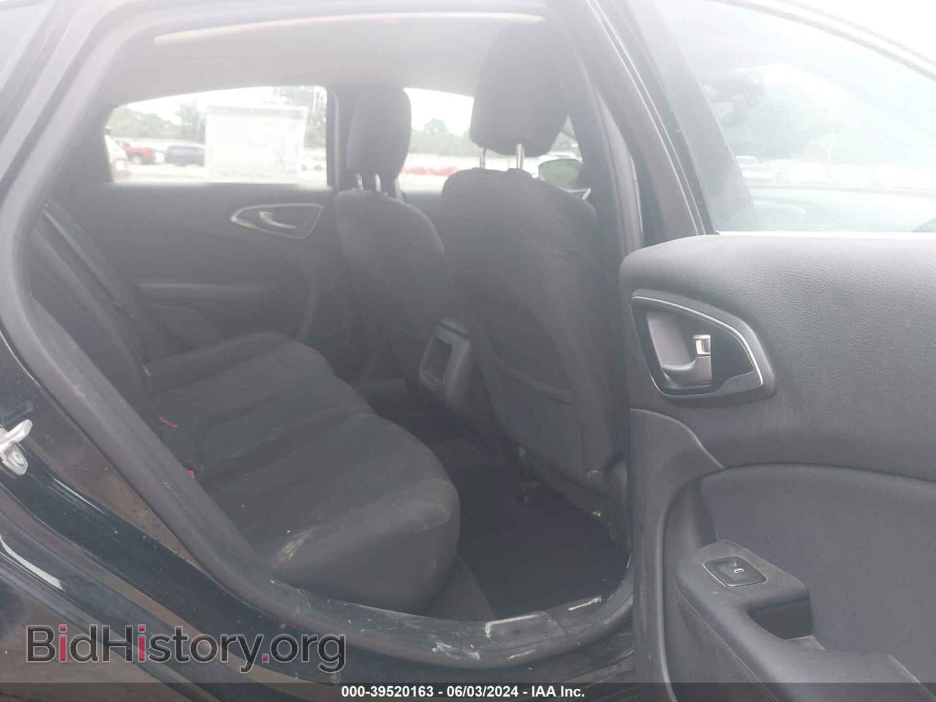 2016 CHRYSLER 200 - VIN: 1C3CCCFB2GN196300 - Фото 8
