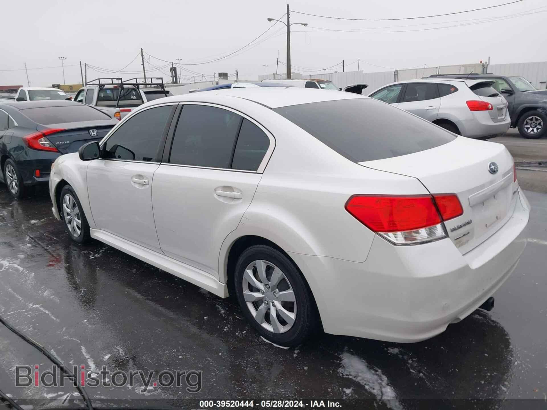 2011 SUBARU LEGACY - VIN: 4S3BMCA60B3241821 - Фото 3