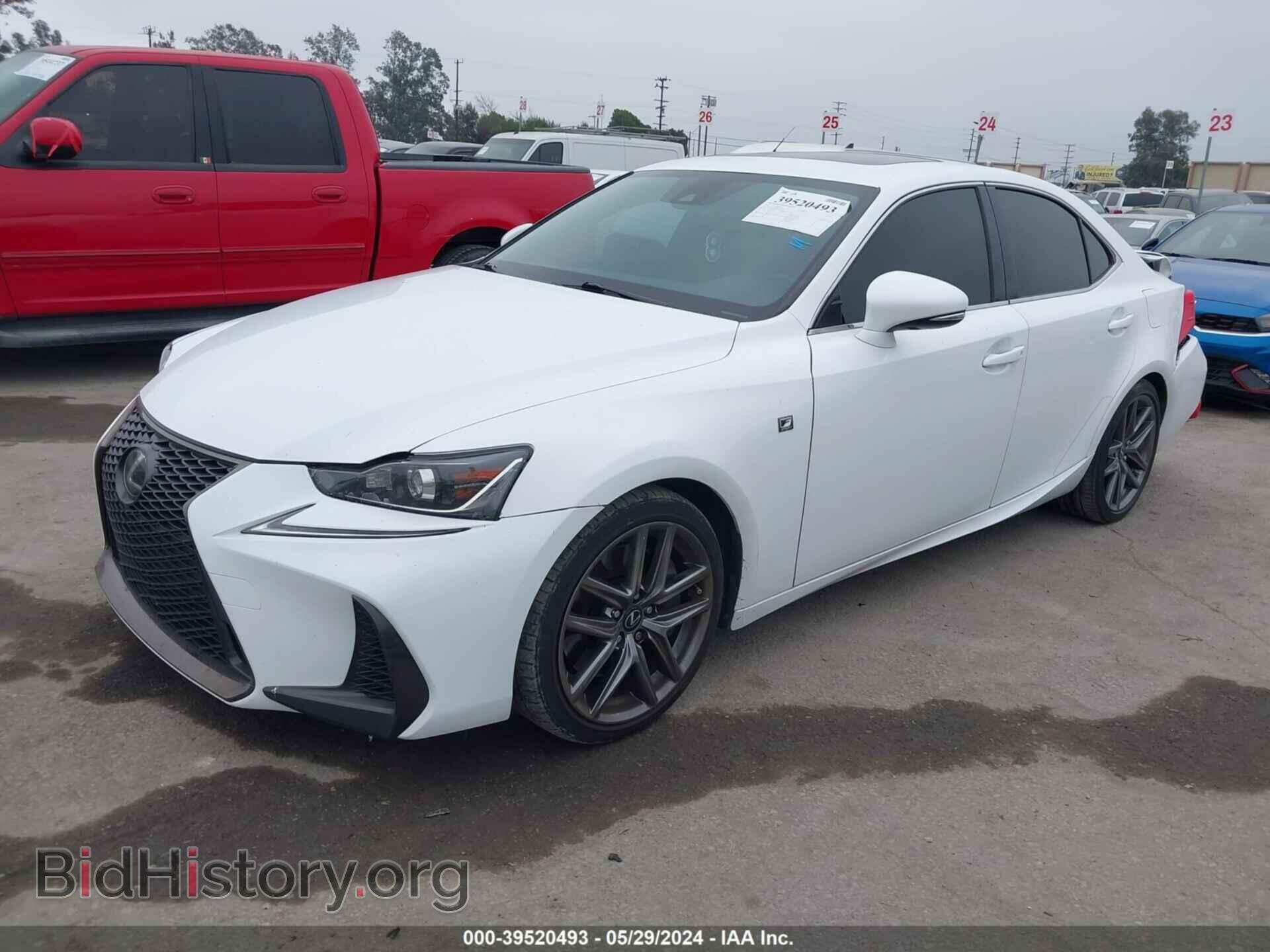 2017 LEXUS IS 200T - VIN: JTHBA1D25H5041227 - Фото 2