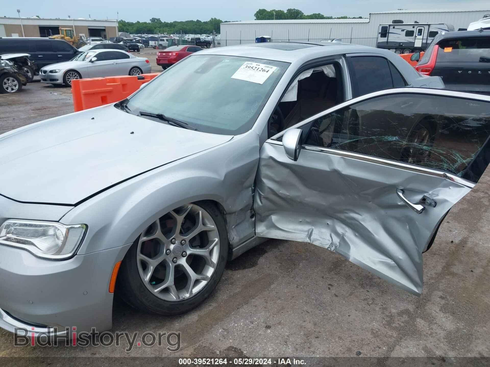 2019 CHRYSLER 300 - VIN: 2C3CCAPT1KH624063 - Фото 6