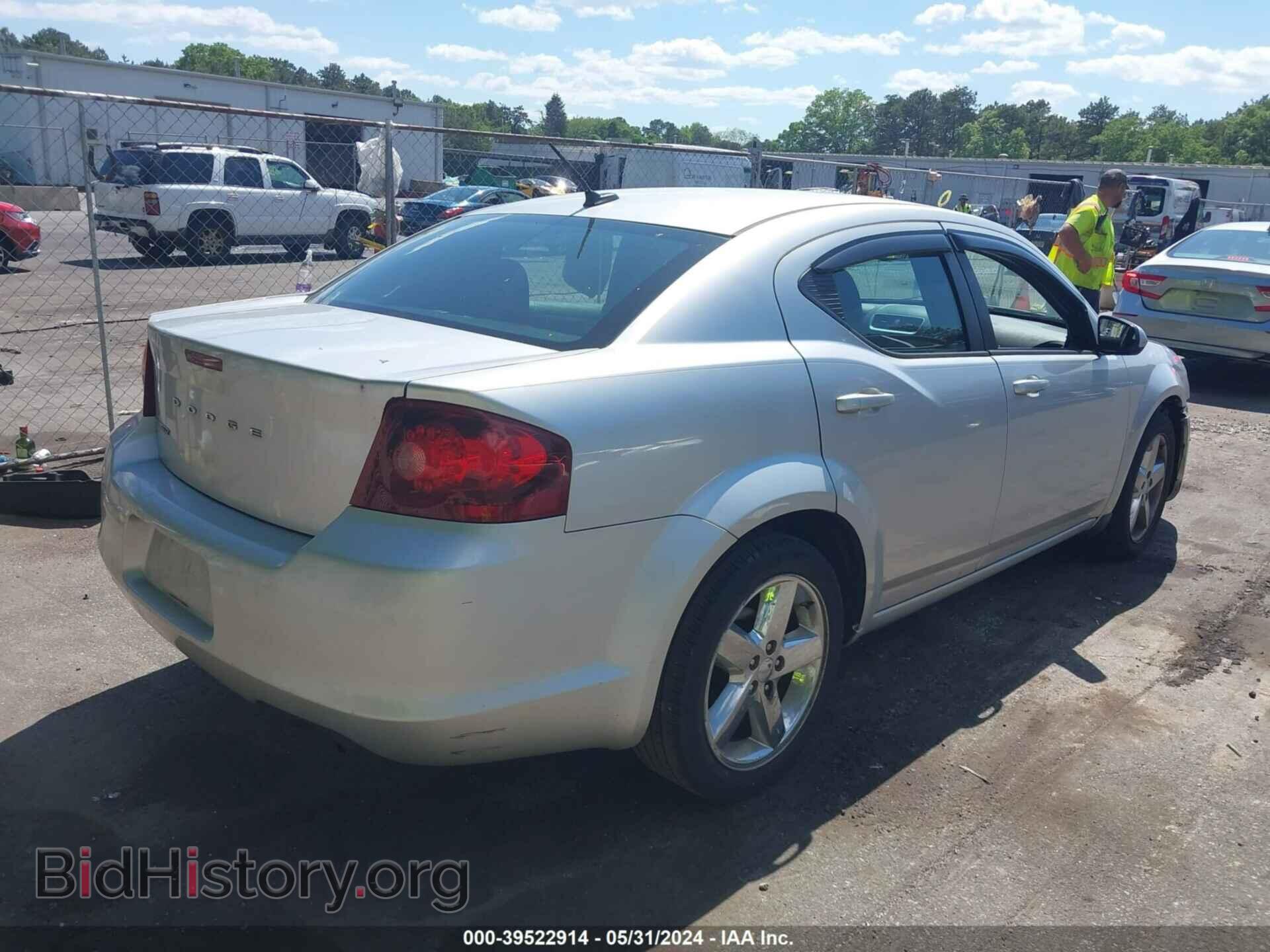 2011 DODGE AVENGER - VIN: 1B3BD2FBXBN573951 - Photo 4