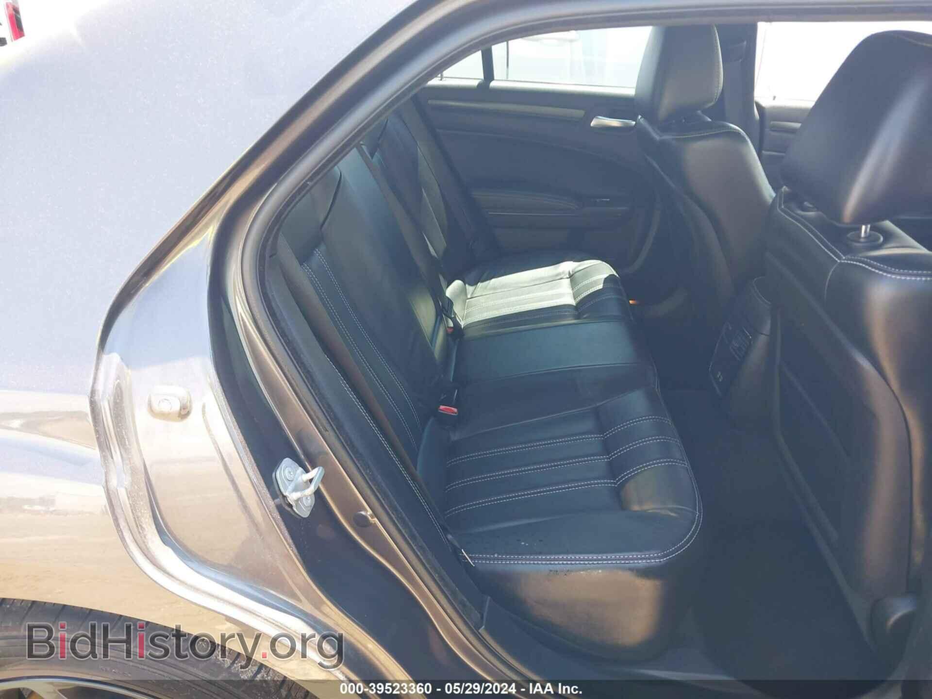 2016 CHRYSLER 300 - VIN: 2C3CCAGG6GH244582 - Фото 8