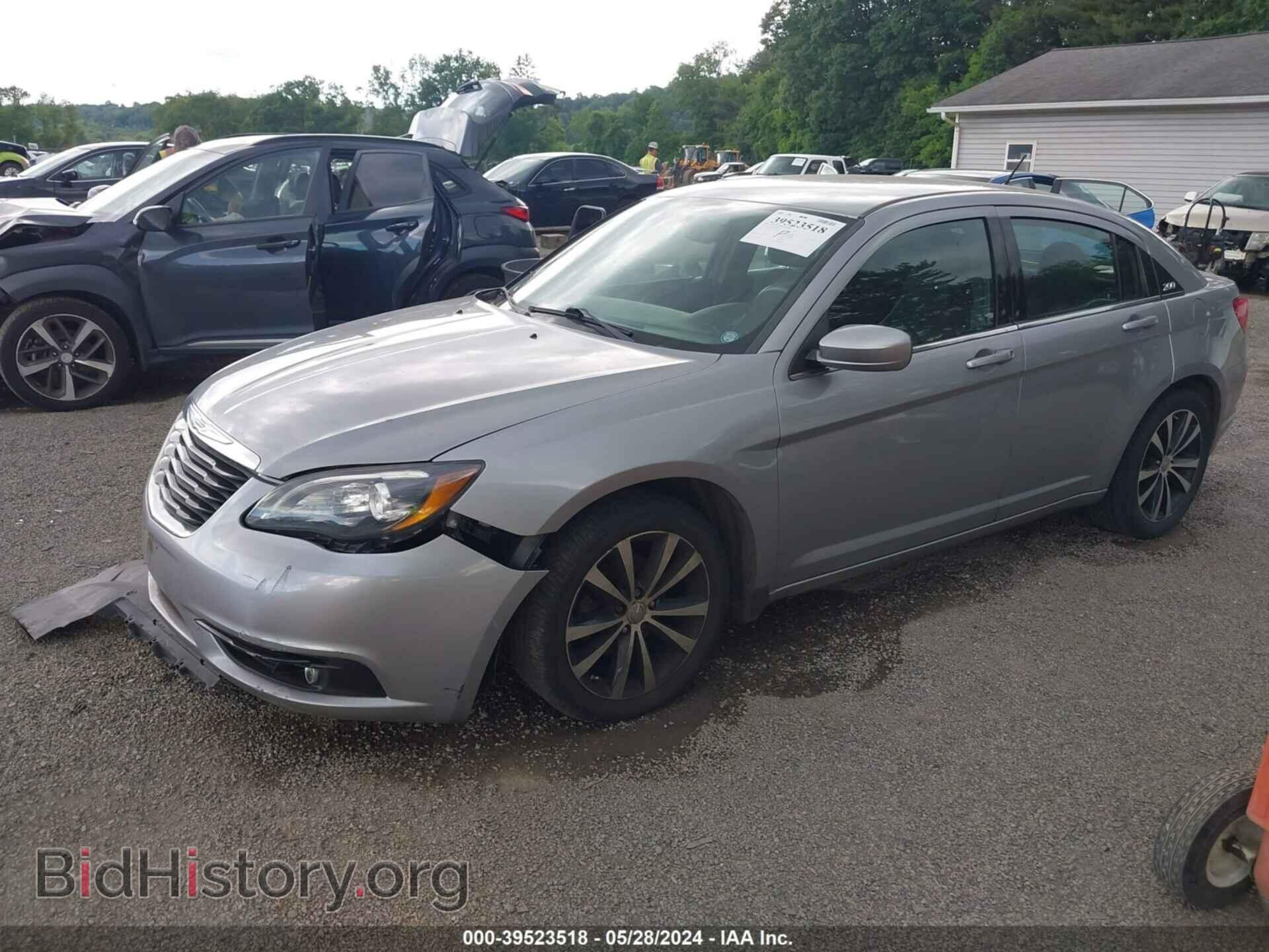 2014 CHRYSLER 200 - VIN: 1C3CCBBB7EN107978 - Фото 2
