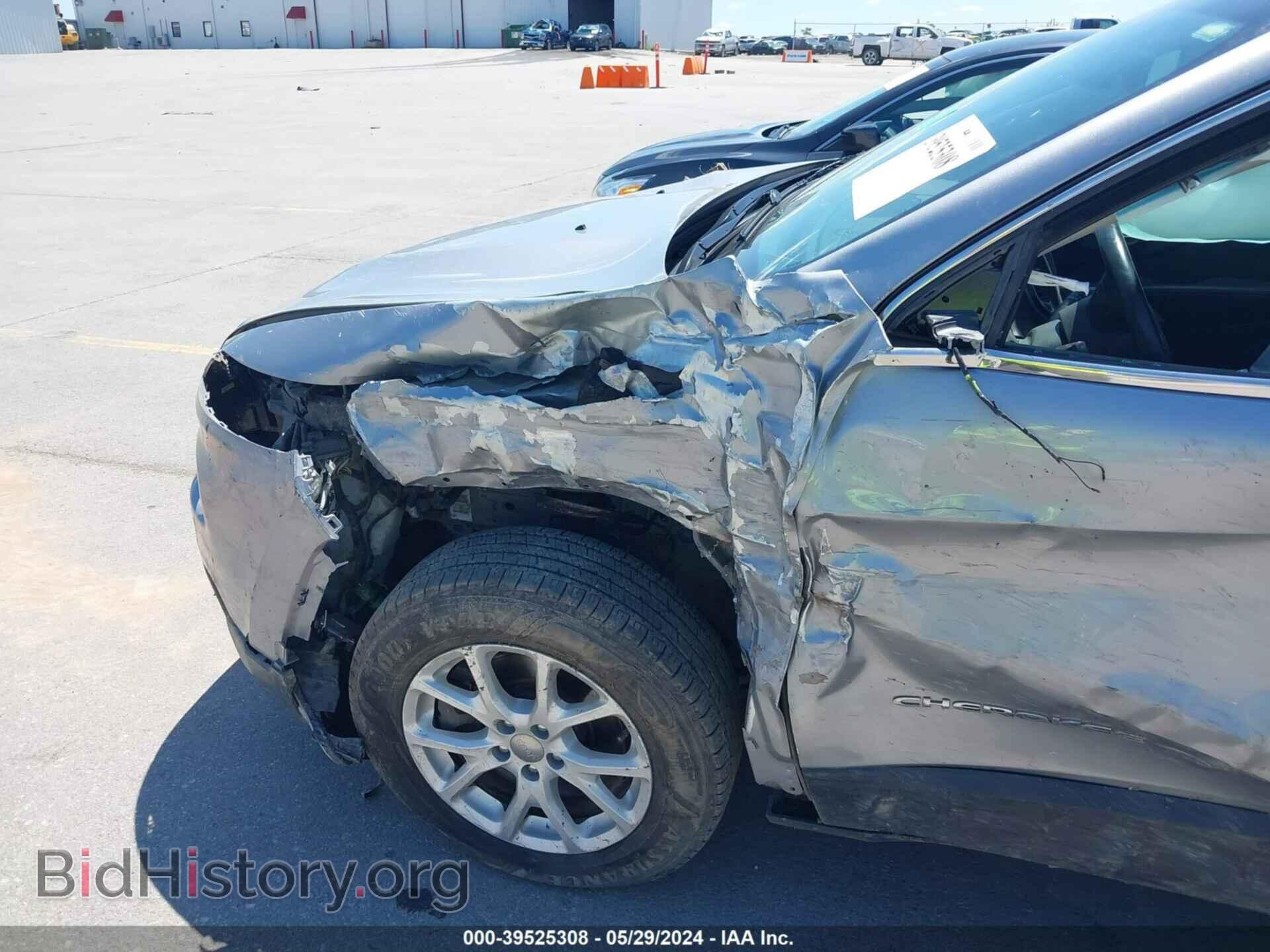 2017 JEEP CHEROKEE - VIN: 1C4PJMCS0HW611171 - Фото 6