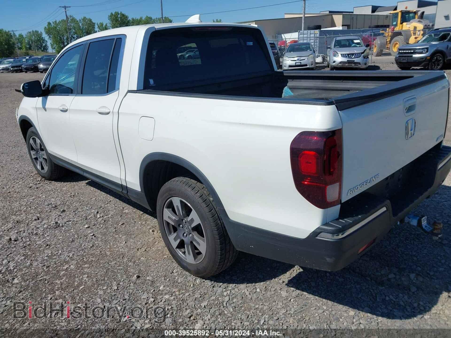 2017 HONDA RIDGELINE - VIN: 5FPYK3F56HB021814 - Фото 3