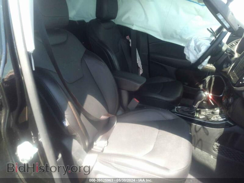 2020 Jeep COMPASS (VIN 3C4NJDCB0LT212024) — photo 5 of 16