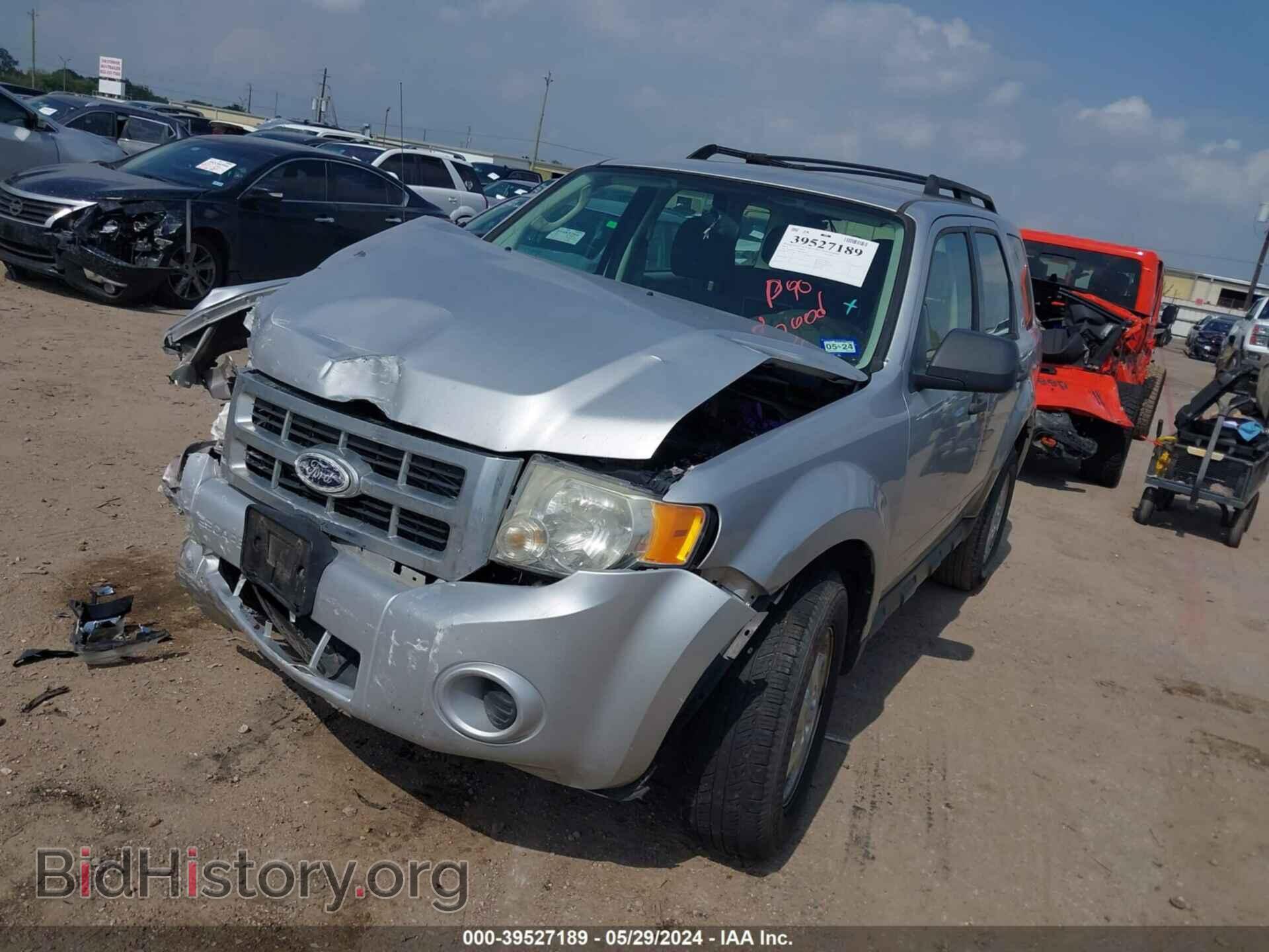 2011 FORD ESCAPE - VIN: 1FMCU0C7XBKC62847 - Фото 2