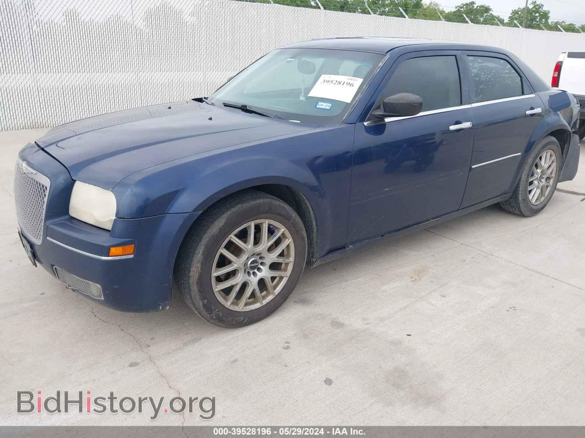 2006 CHRYSLER 300 - VIN: 2C3KA53G96H257551 - Фото 2