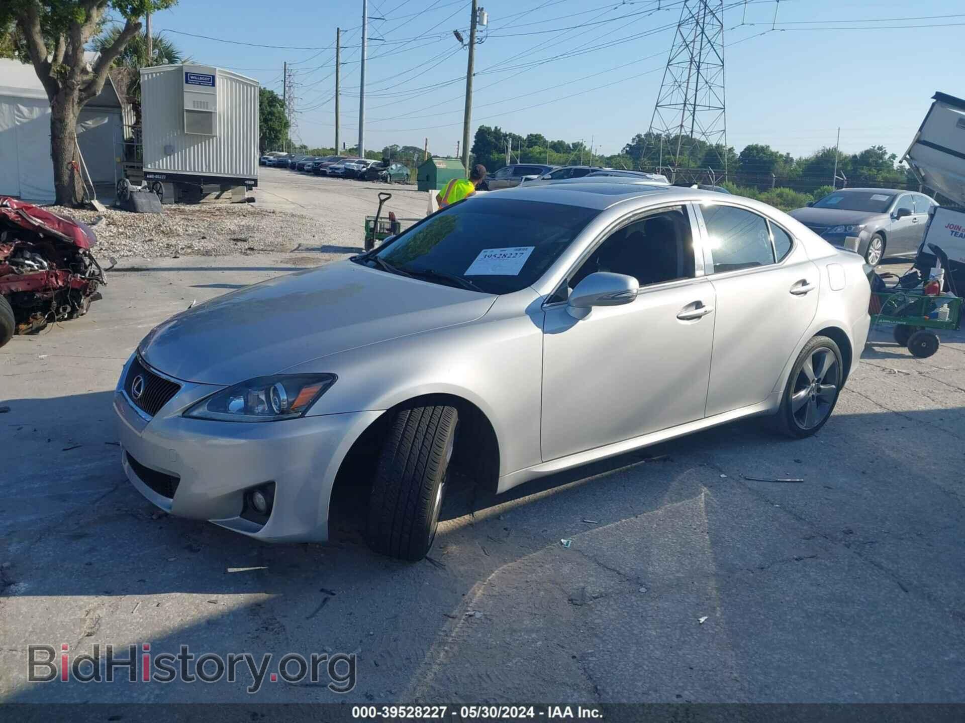 2011 LEXUS IS 250 - VIN: JTHBF5C27B5132470 - Фото 2