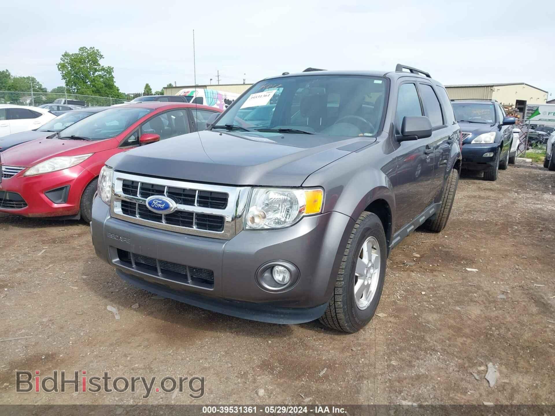 2011 FORD ESCAPE - VIN: 1FMCU0D76BKC17144 - Фото 2