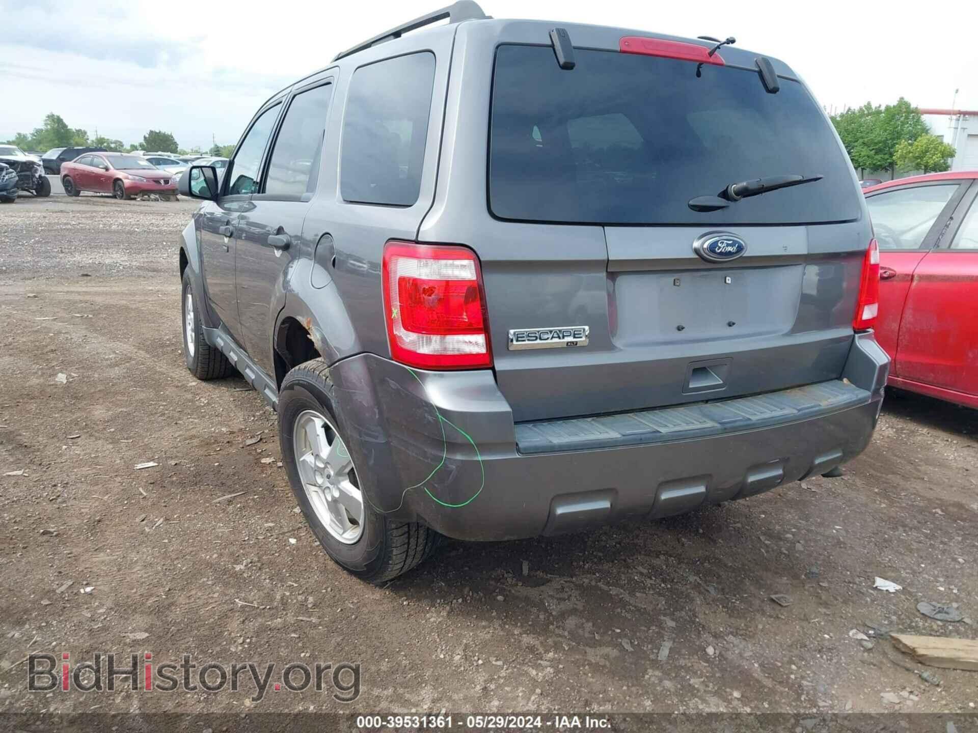 2011 FORD ESCAPE - VIN: 1FMCU0D76BKC17144 - Фото 3