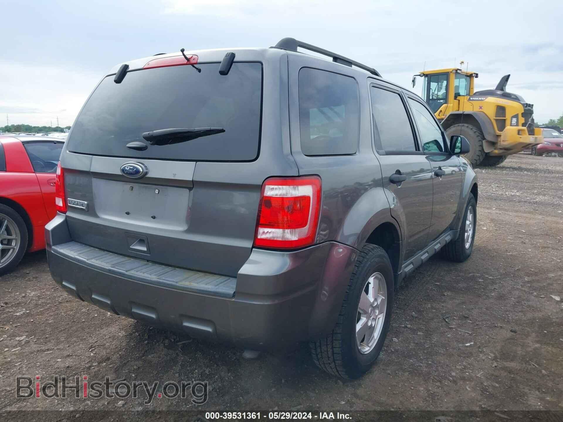 2011 FORD ESCAPE - VIN: 1FMCU0D76BKC17144 - Фото 4
